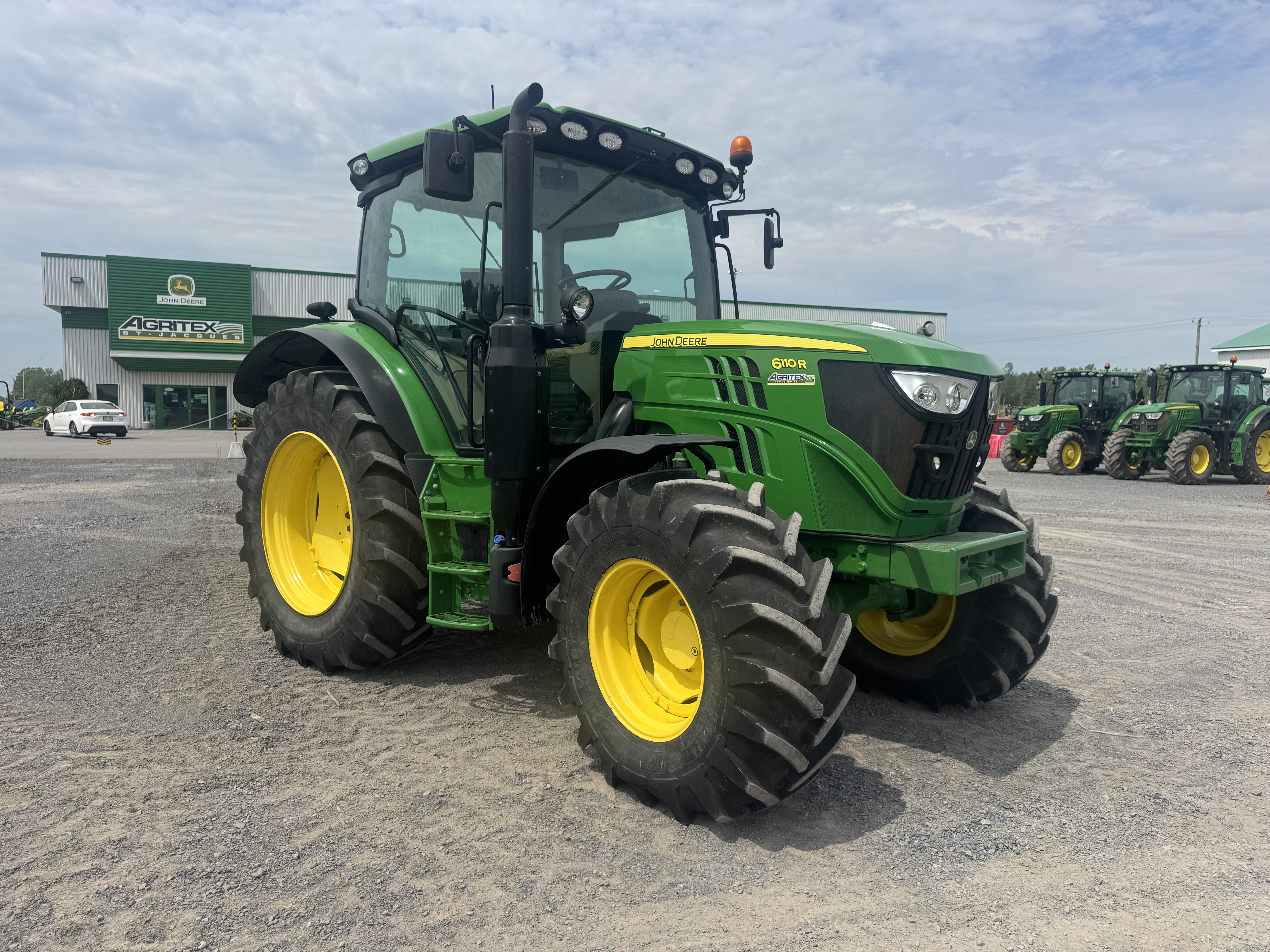 John Deere 6110R