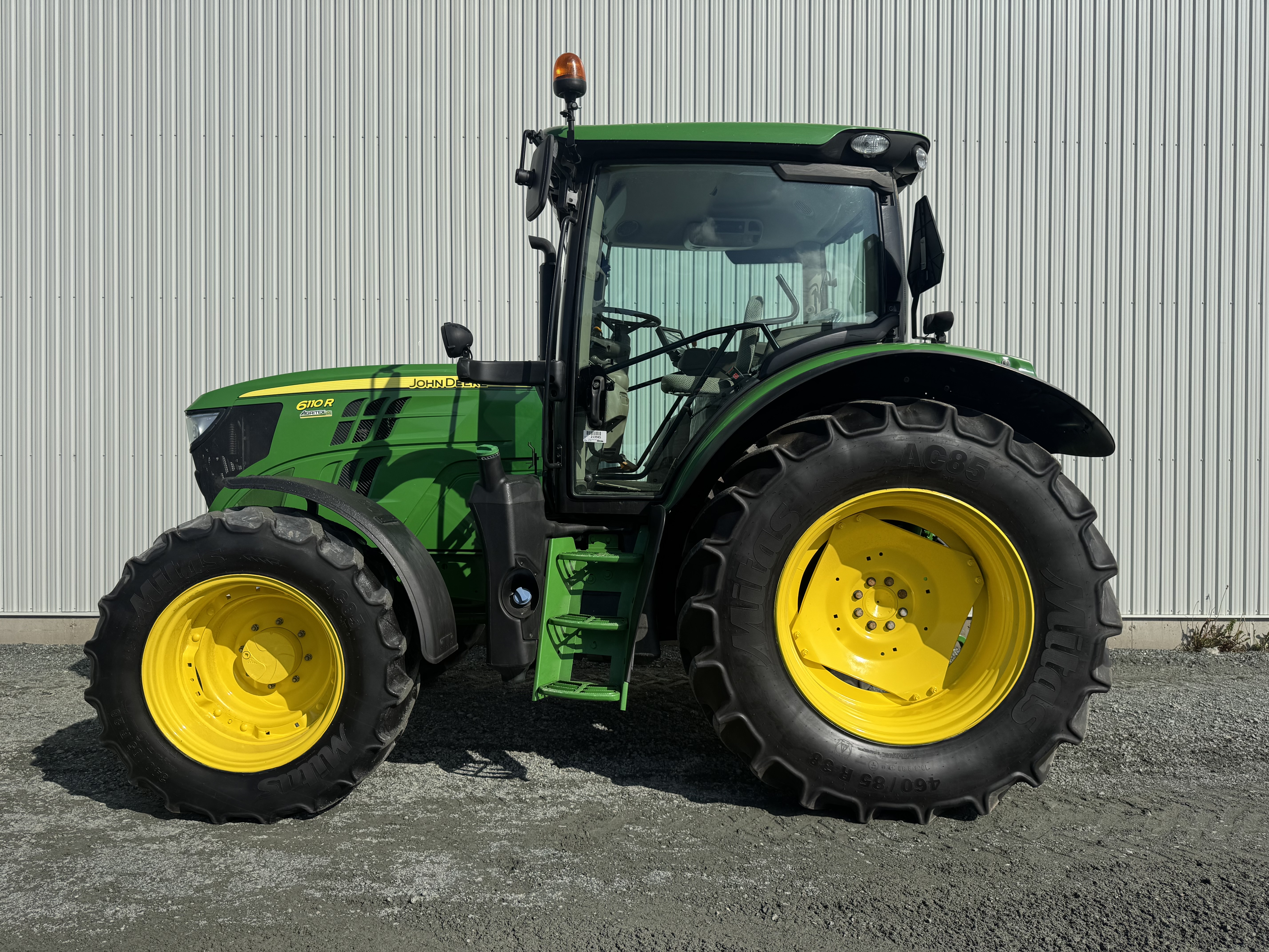 John Deere 6110R