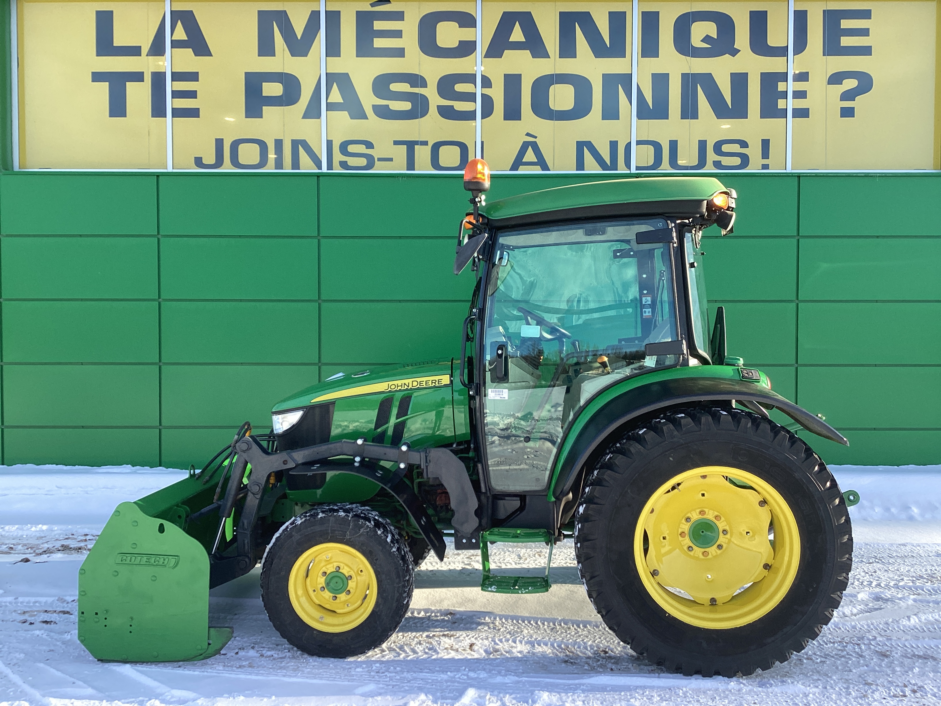 John Deere 4066R GRATTE NOKIAN    