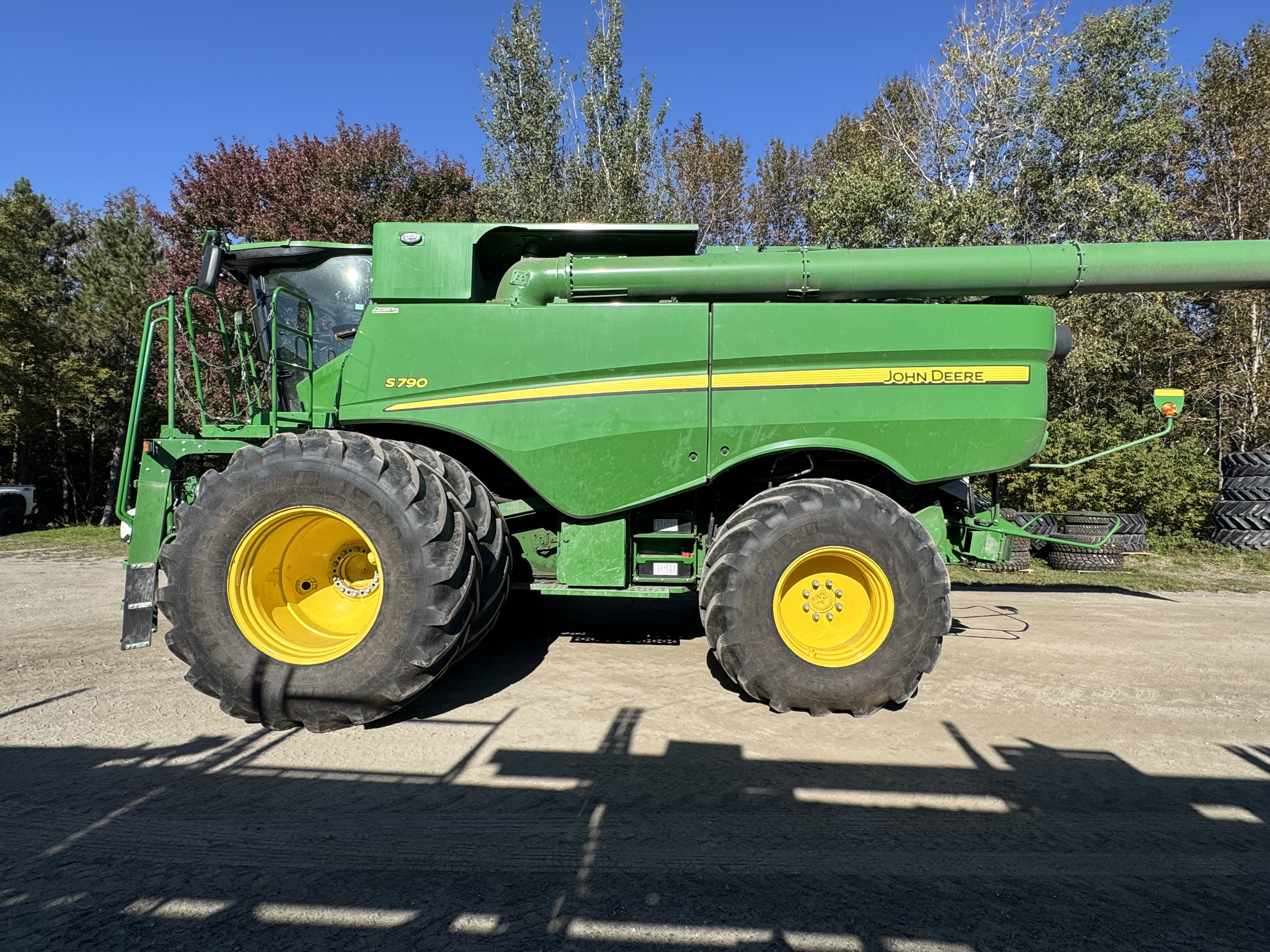 John Deere S790