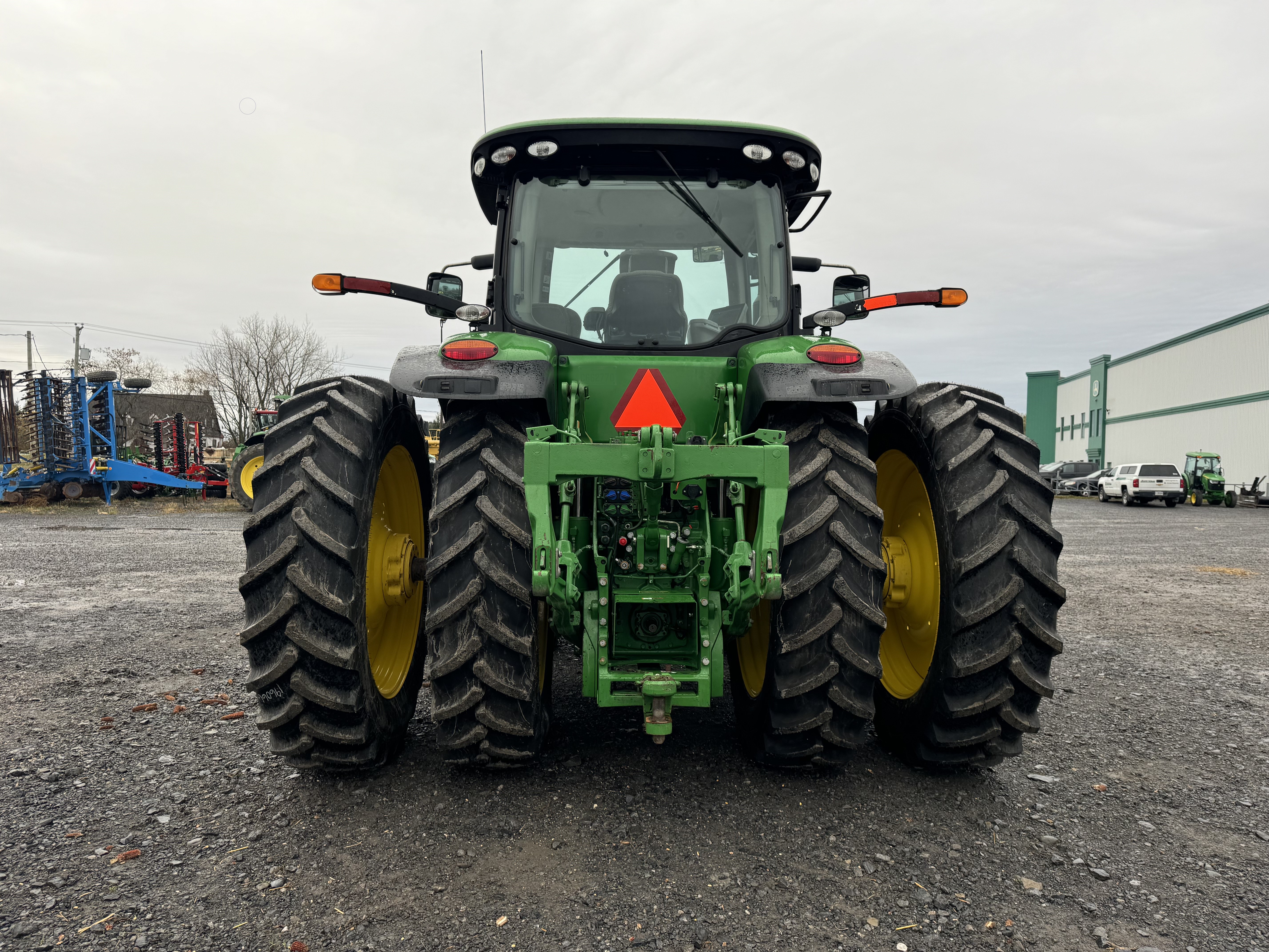 John Deere 8270R 