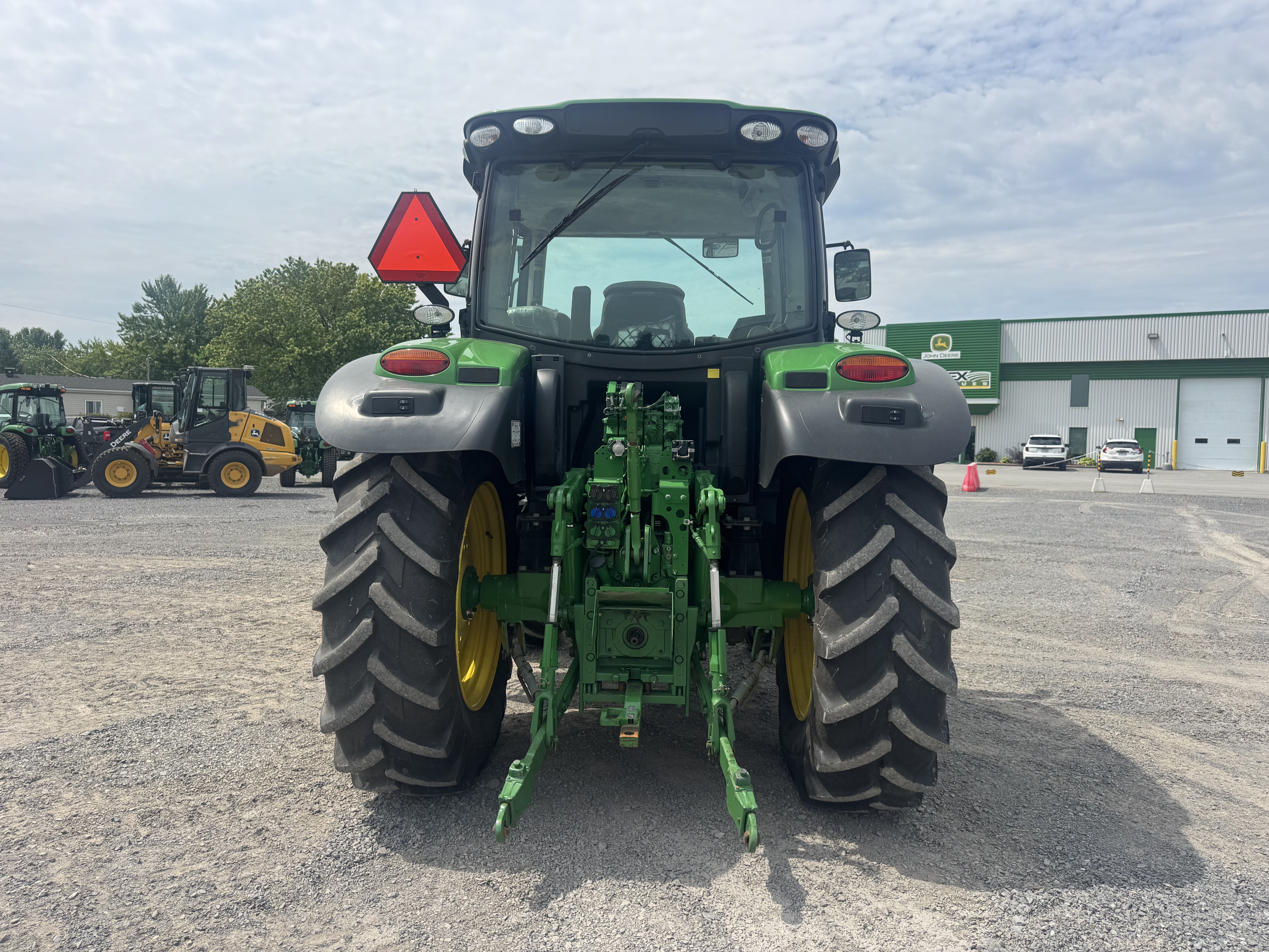John Deere 6110R