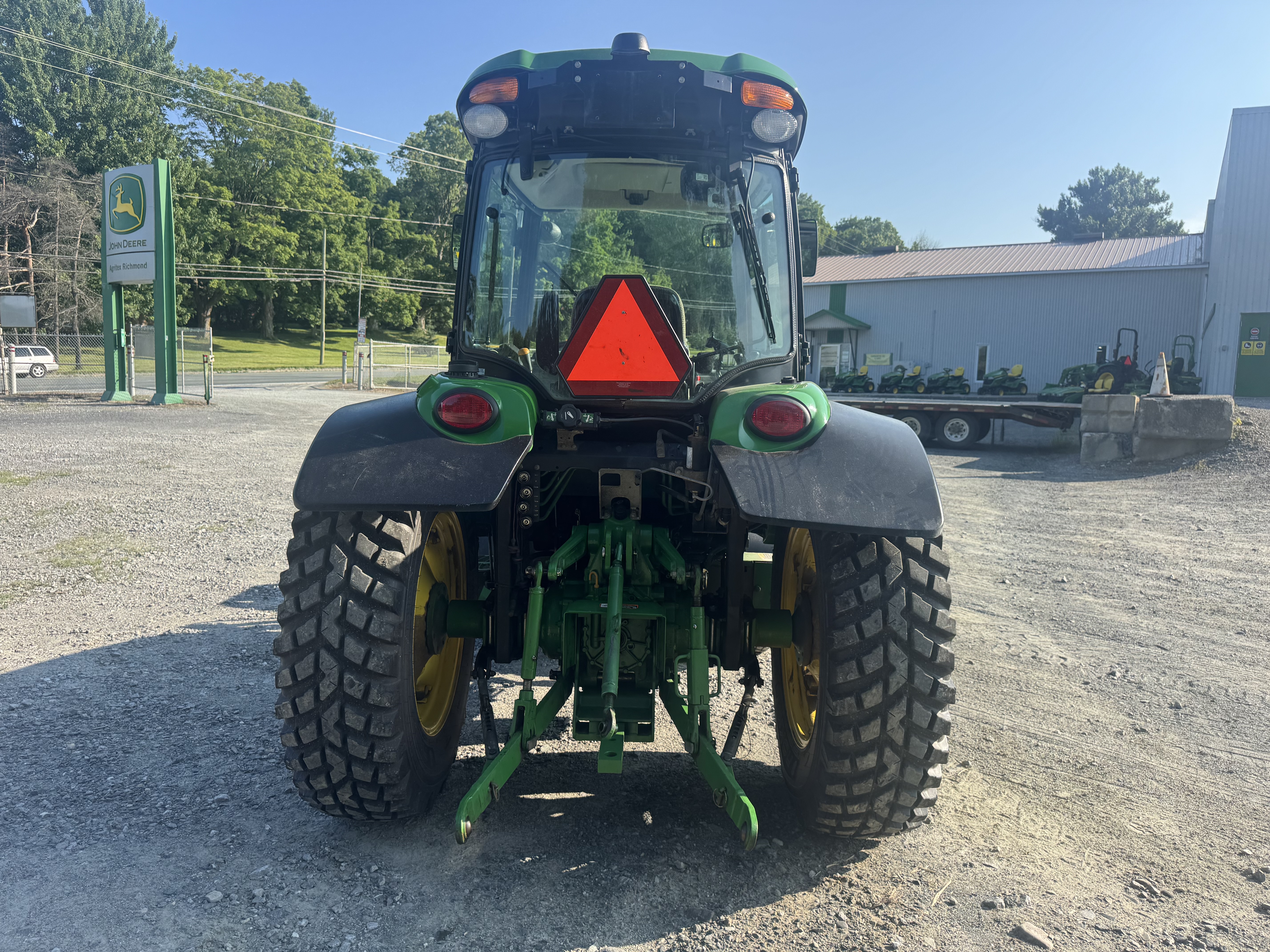 John Deere 4052R GRATTE NOKIAN 