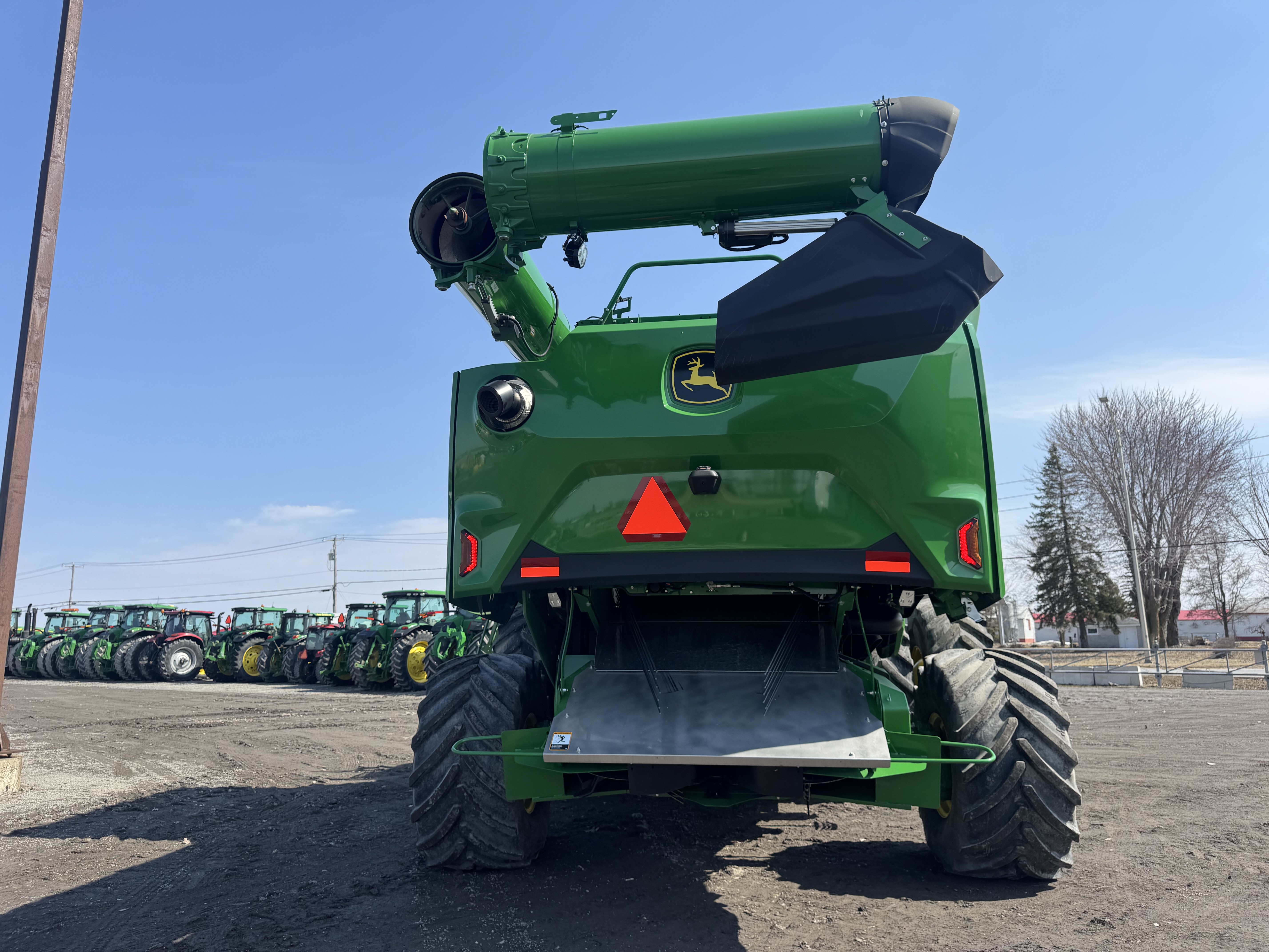 John Deere S7 700