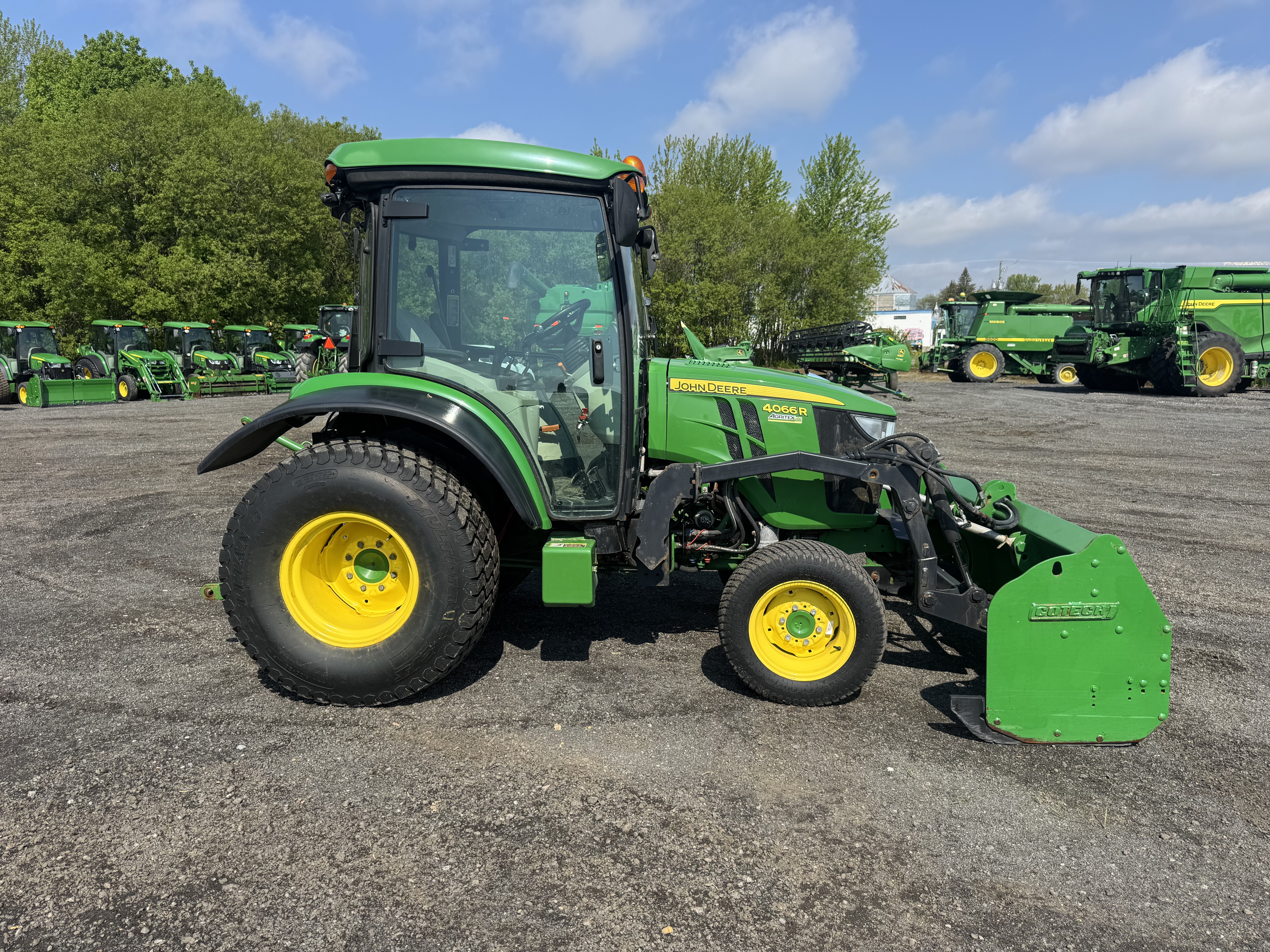 John Deere 4066R TURF PPFT   