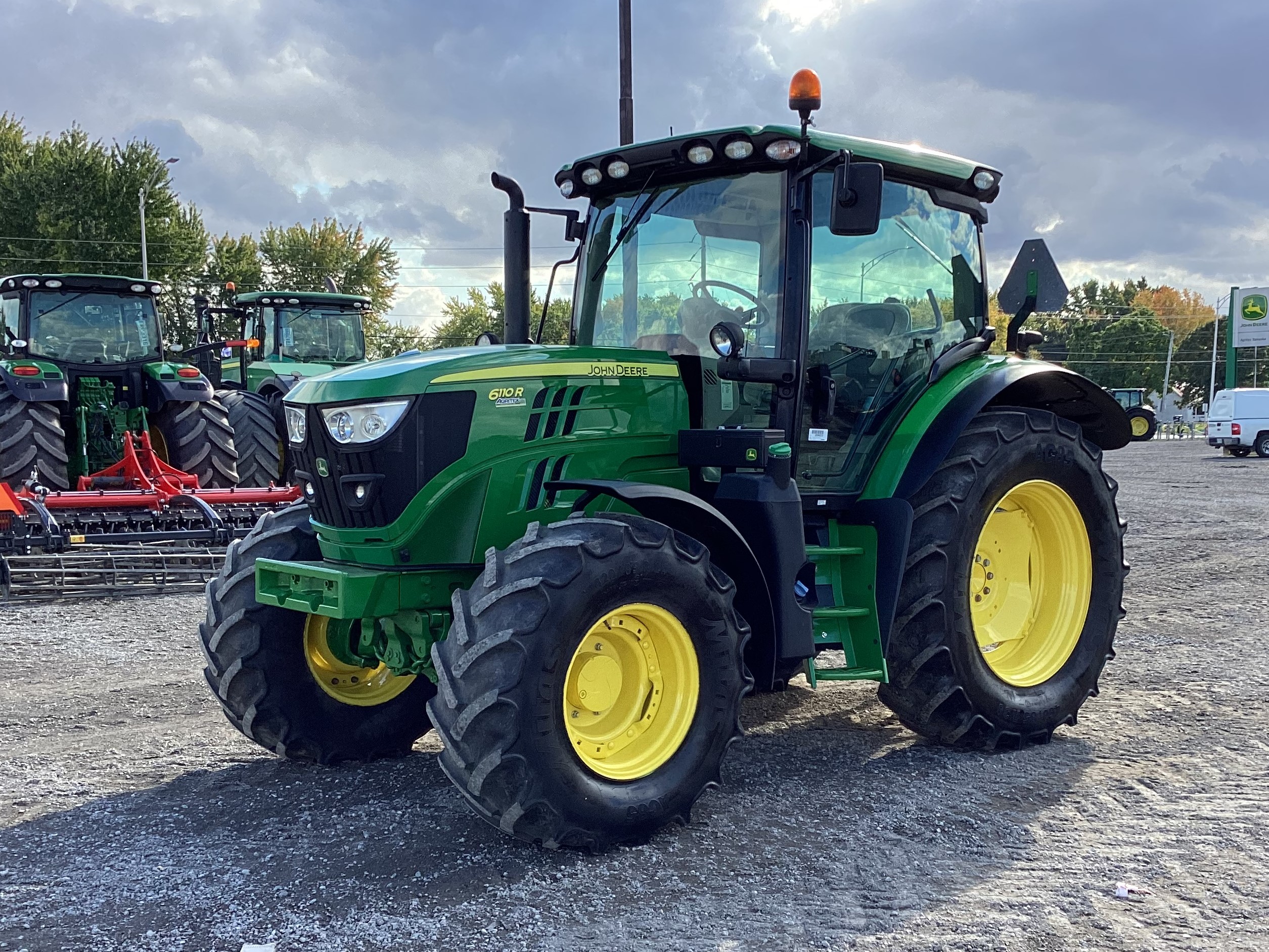 John Deere 6110R