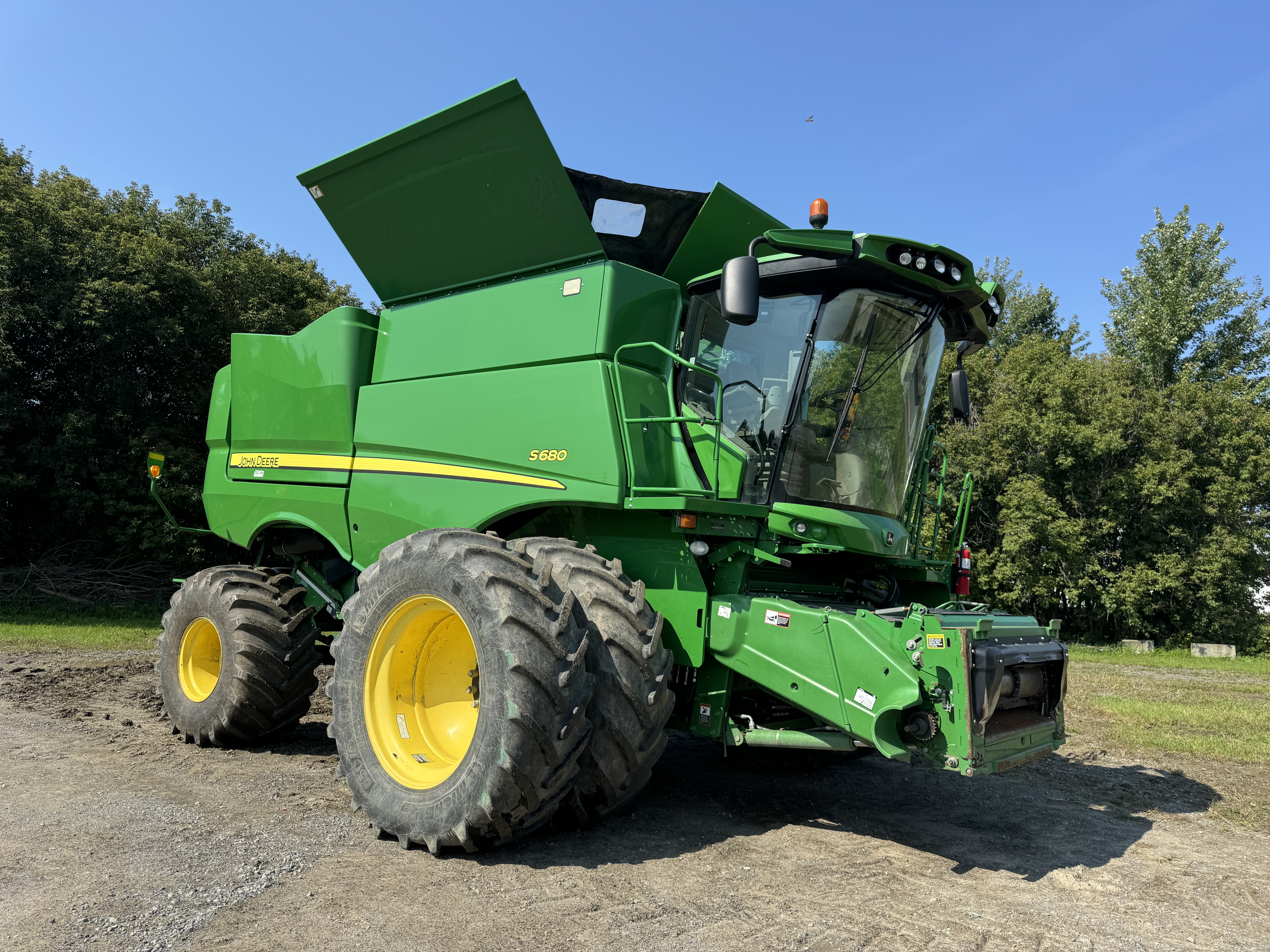John Deere S680