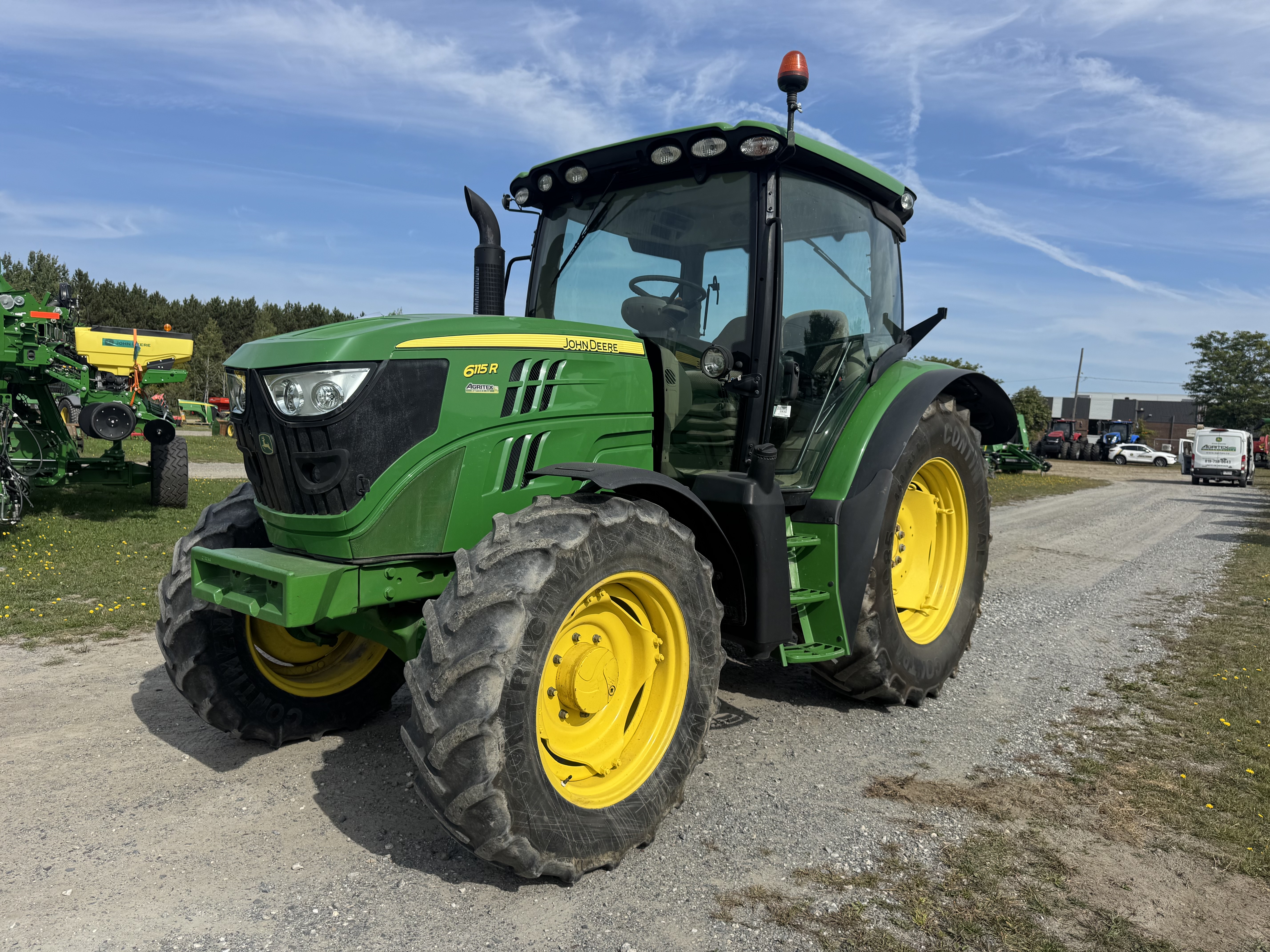 John Deere 6115R 