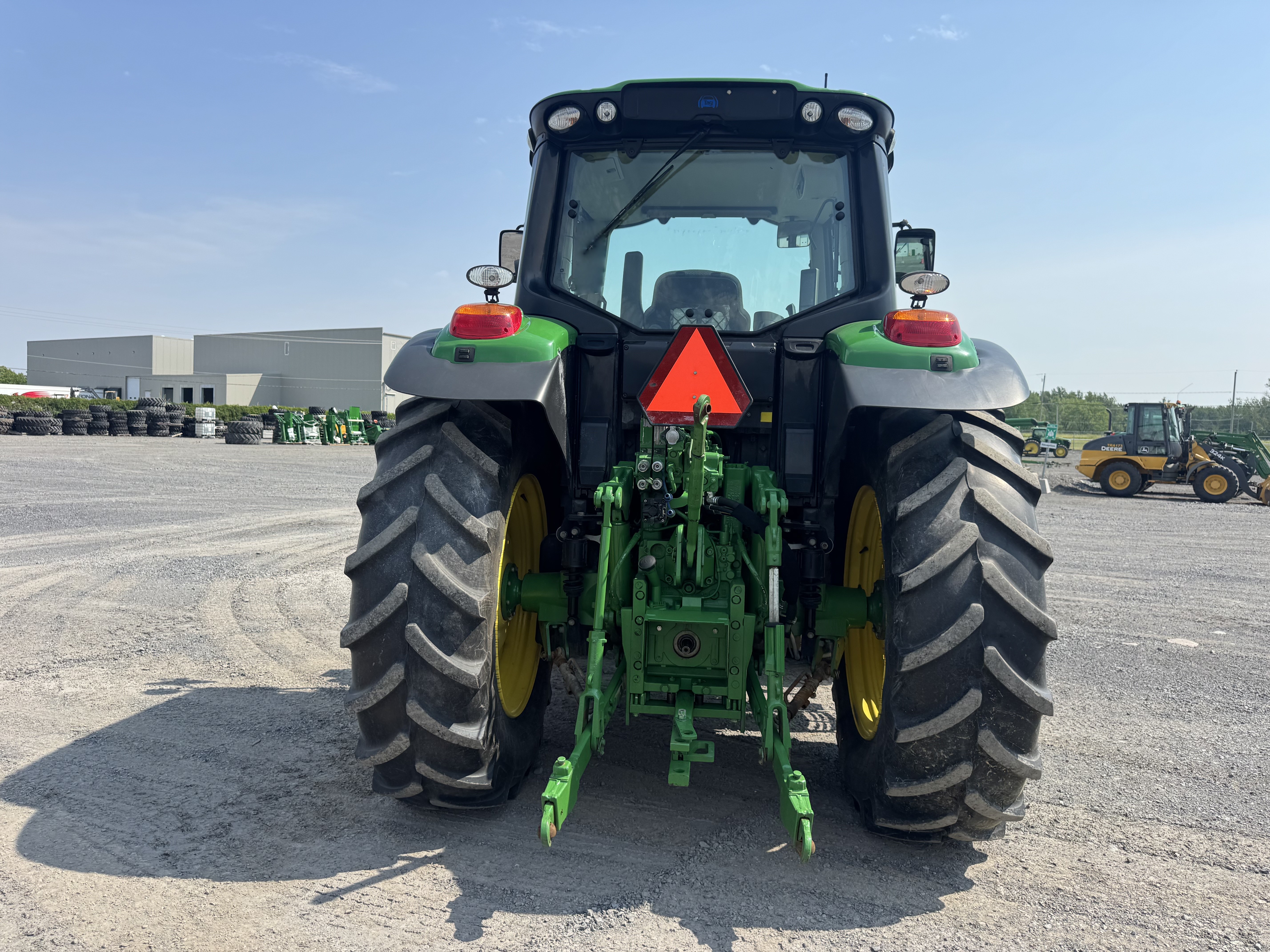 John Deere 6110M 