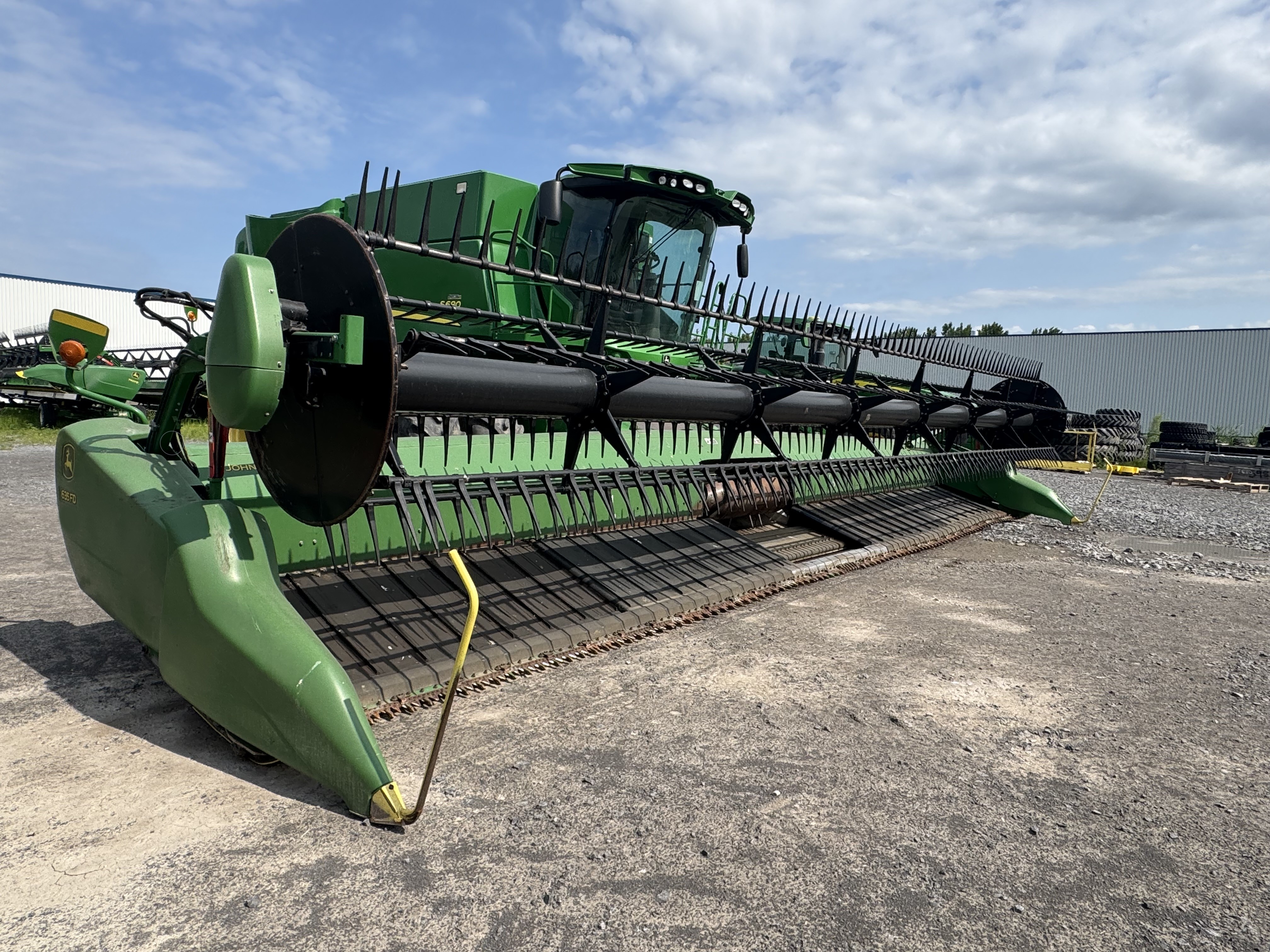 John Deere 635FD