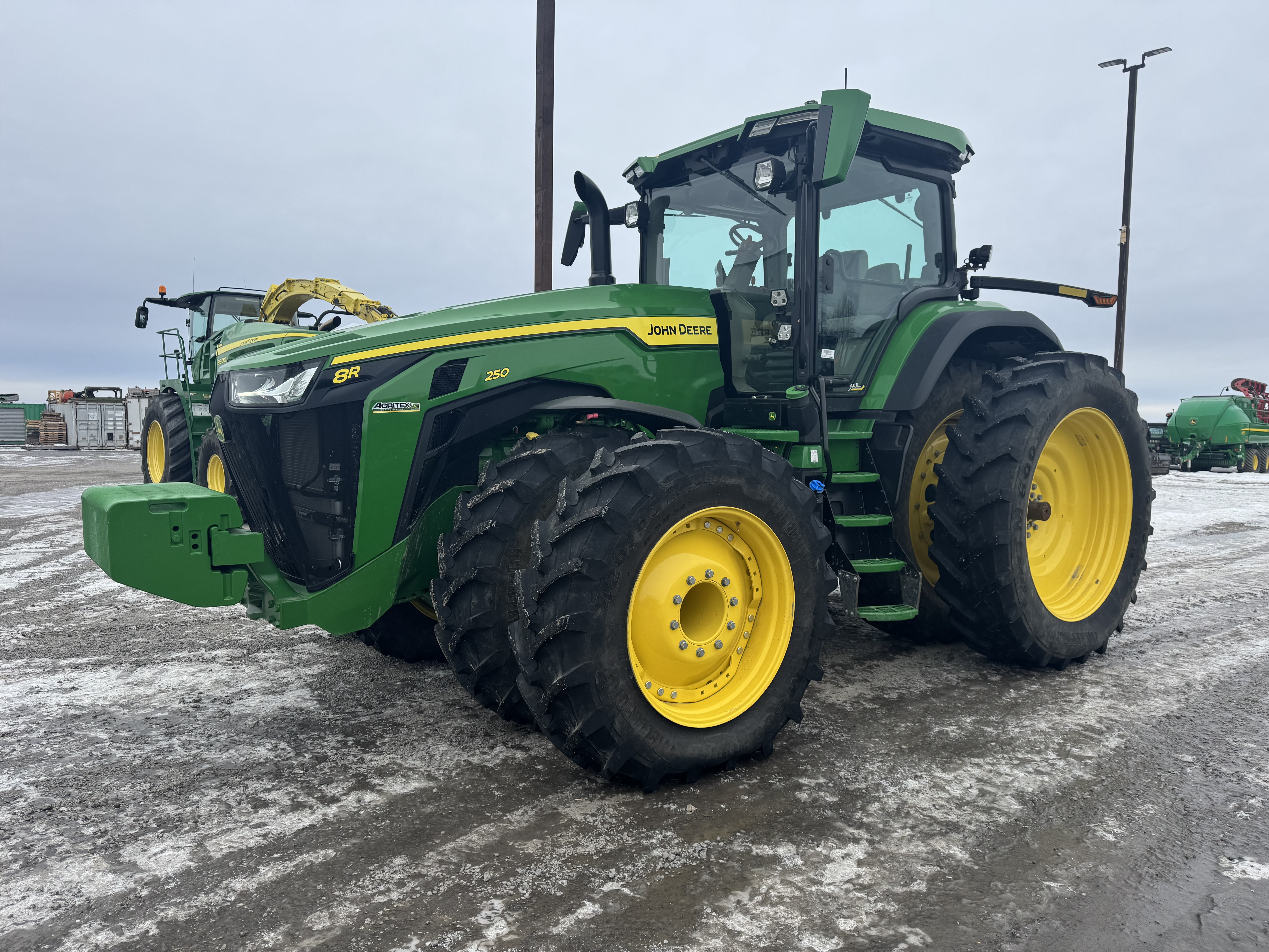 John Deere 8R 250