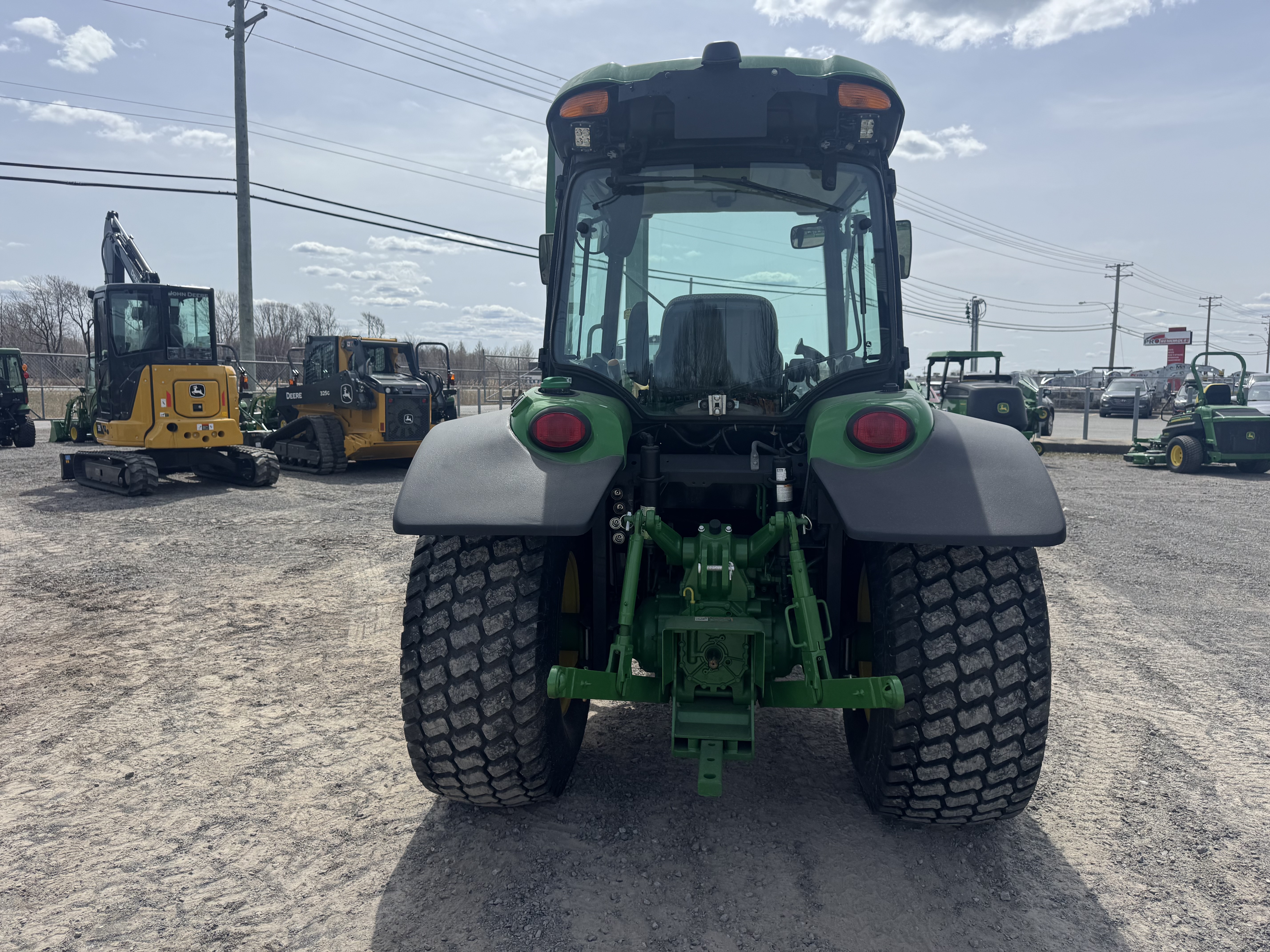 John Deere 4066R GRATTE TURF    