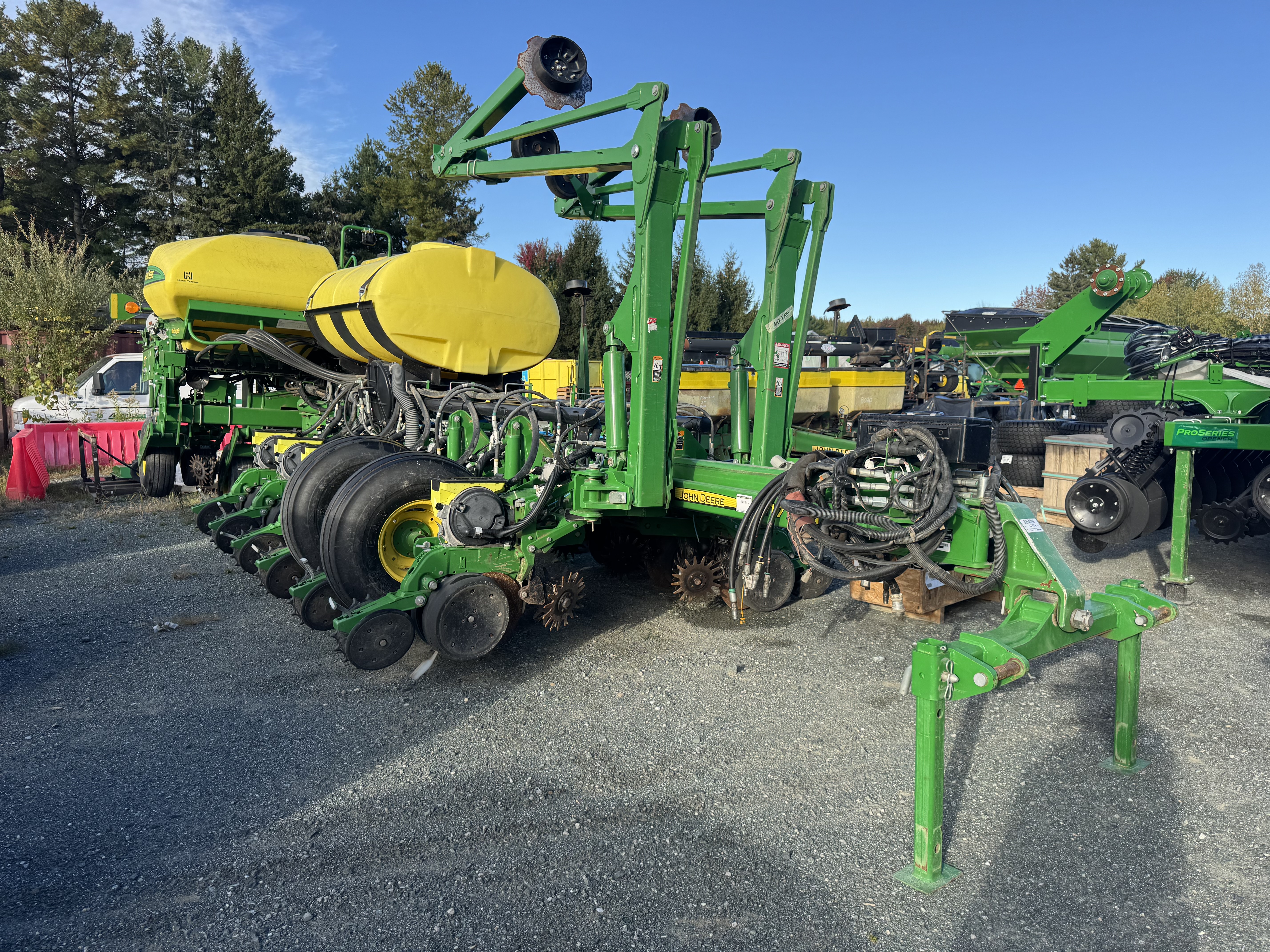 John Deere 1775NT 16R30