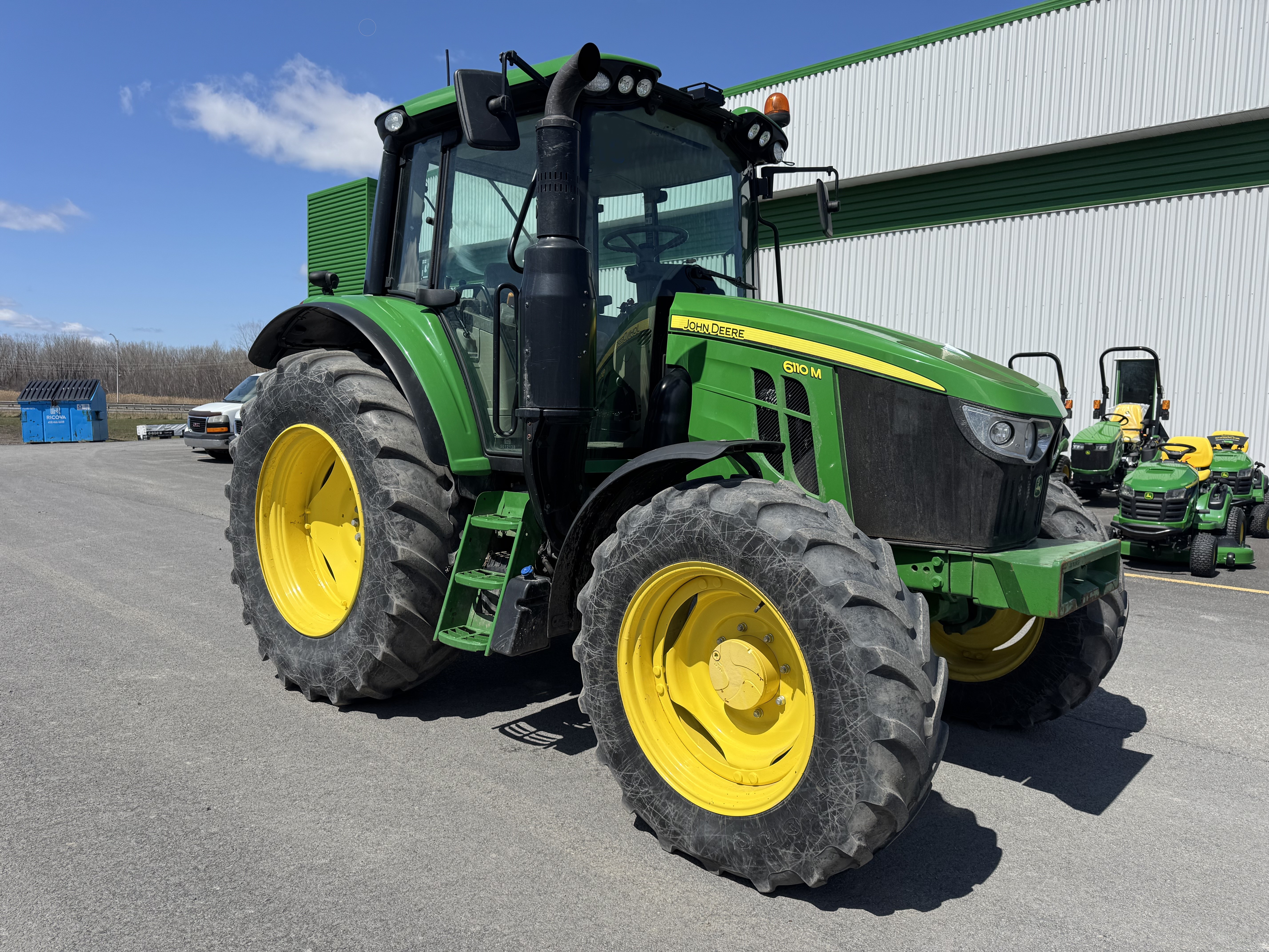 John Deere 6110M