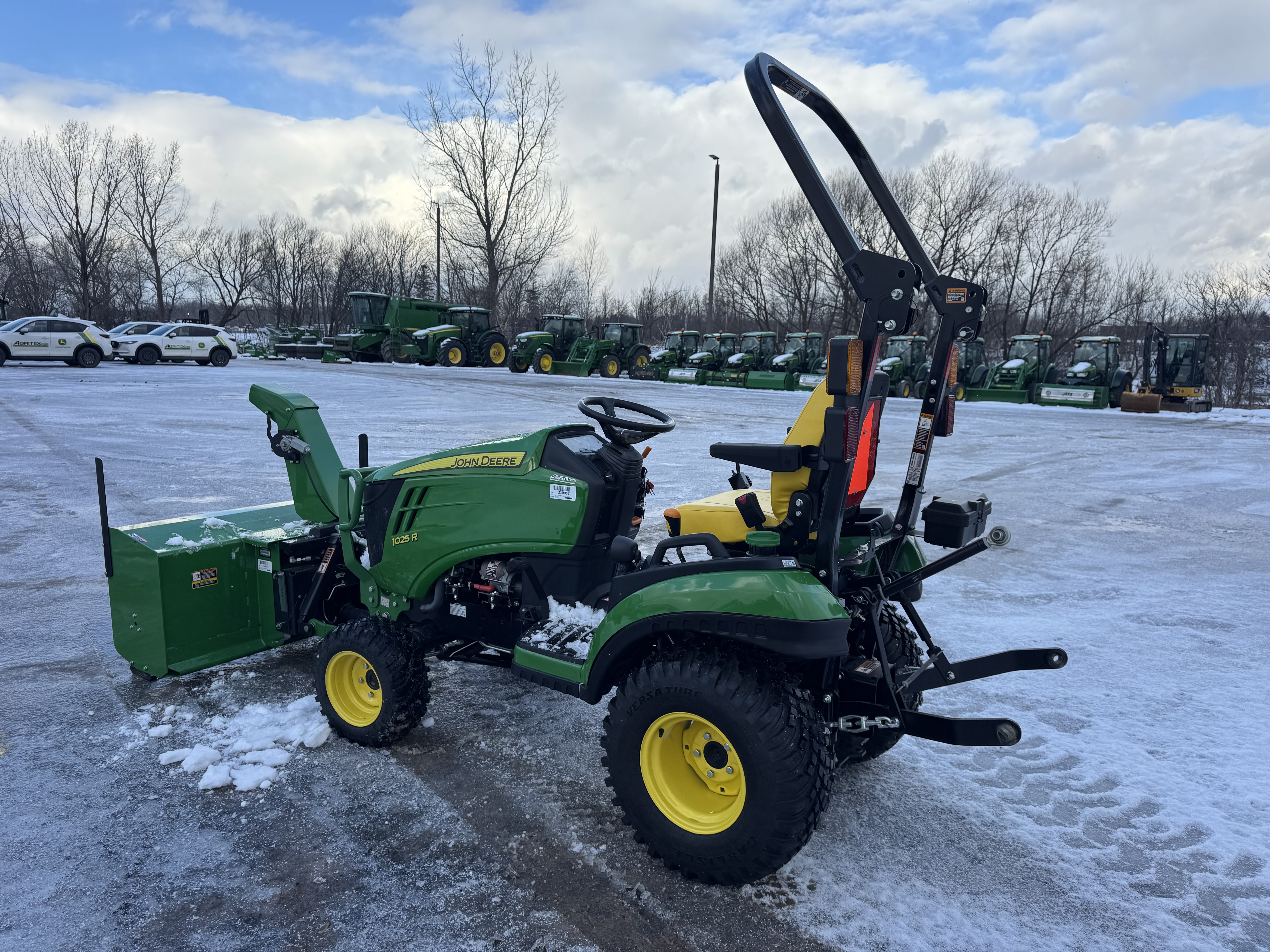 John Deere 1025R souffleur