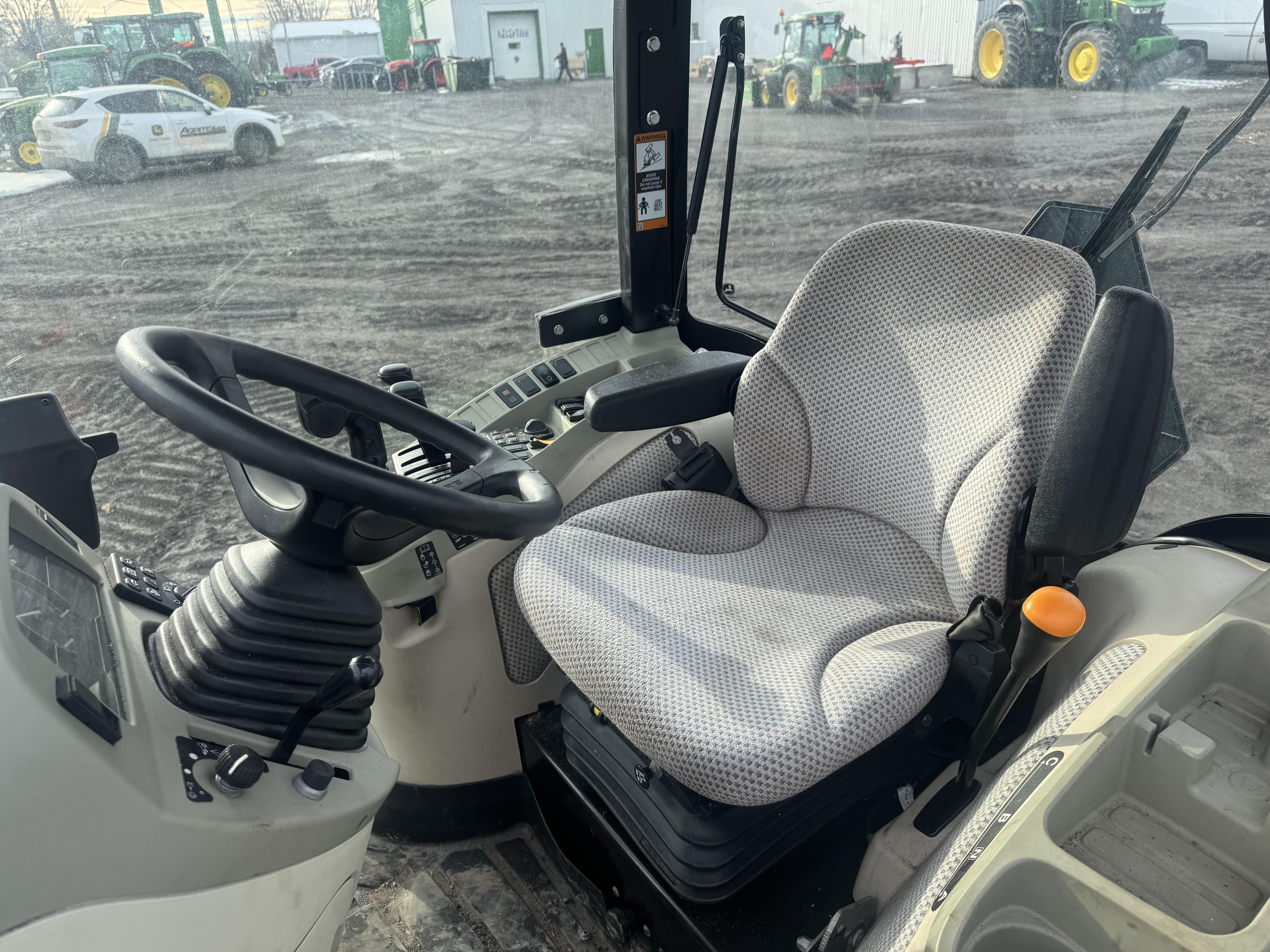 John Deere 4066R TURF GRATTE 