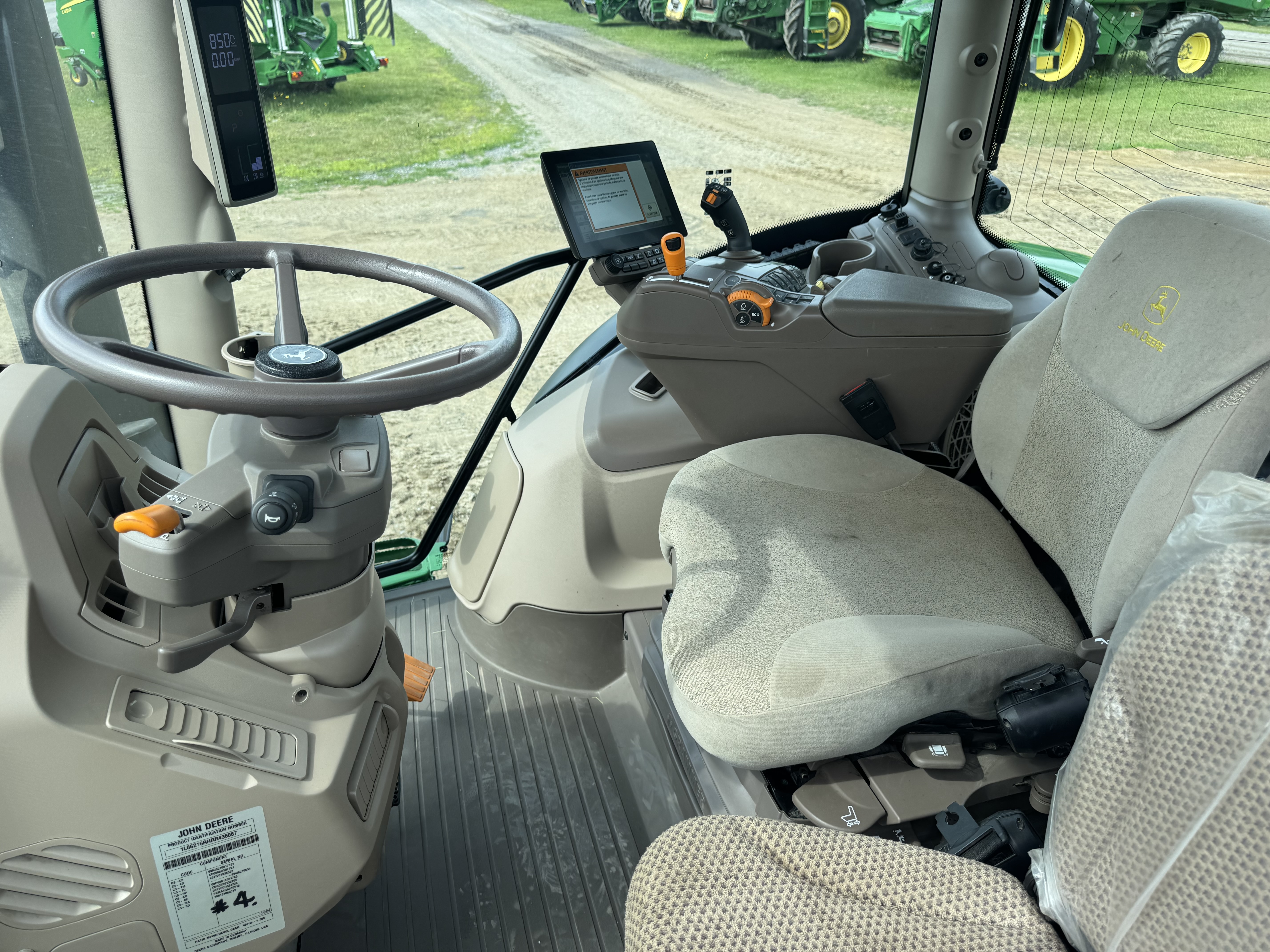 John Deere 6R 215