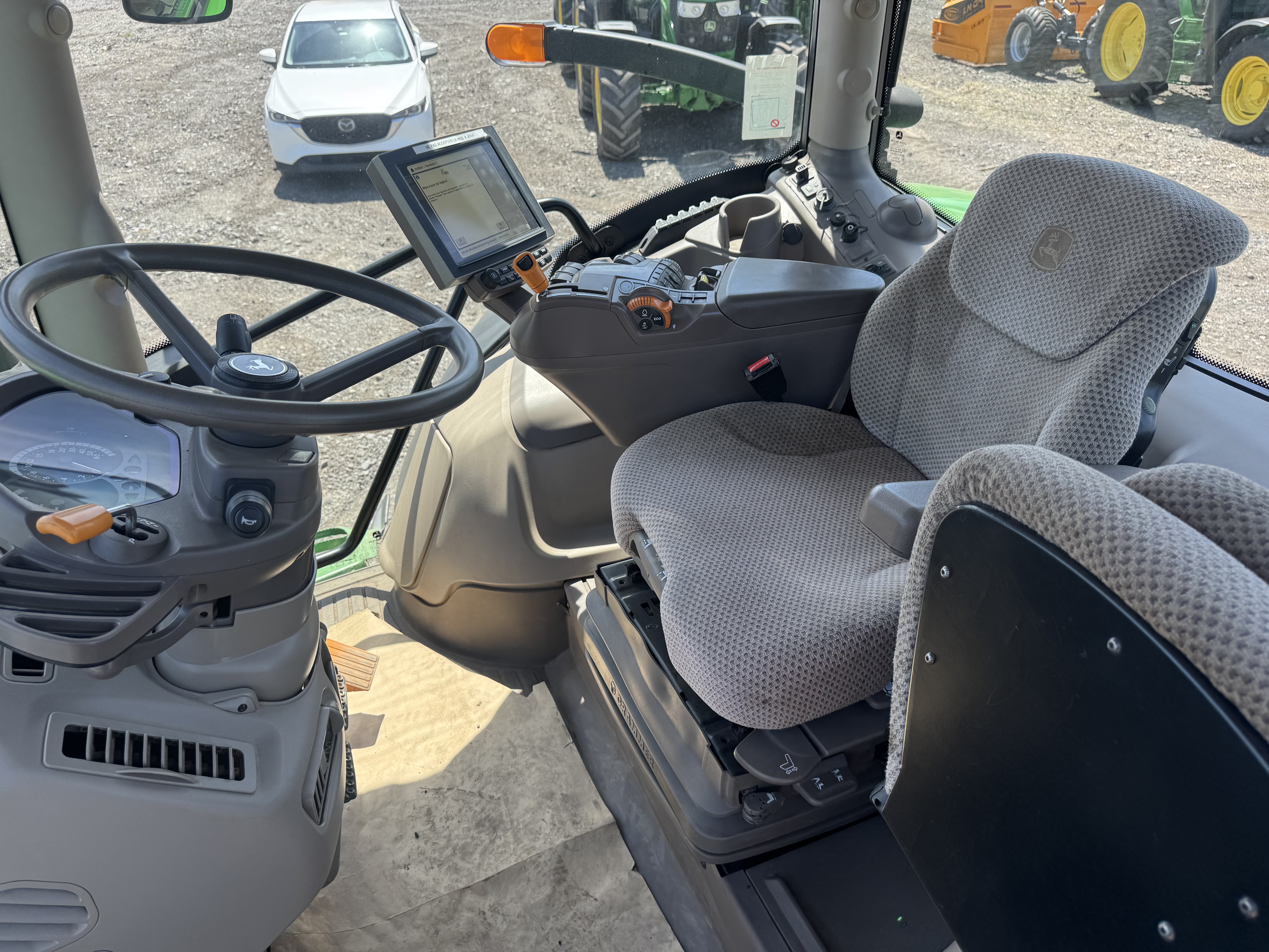 John Deere 6175R  FRT HITCH