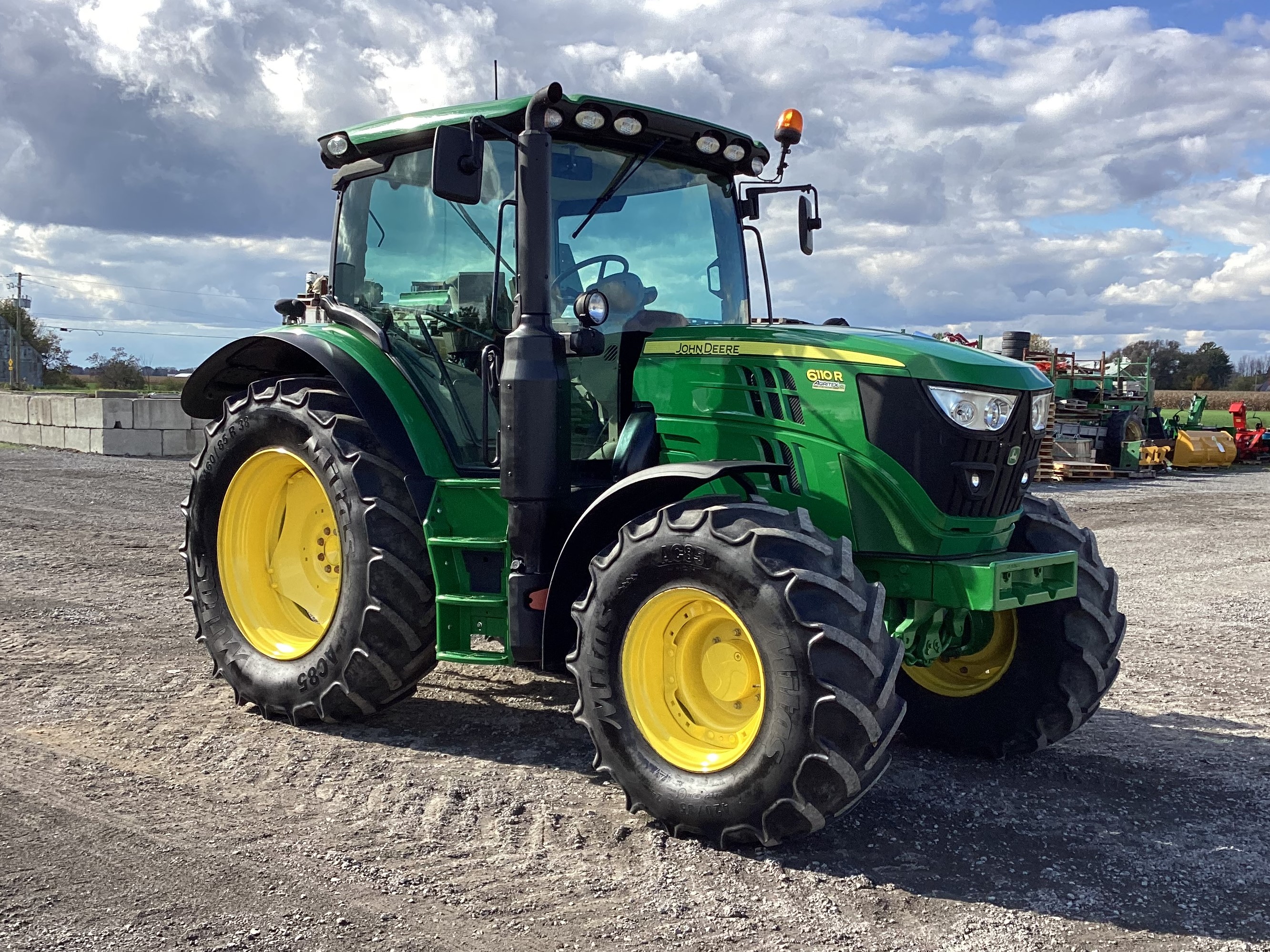 John Deere 6110R