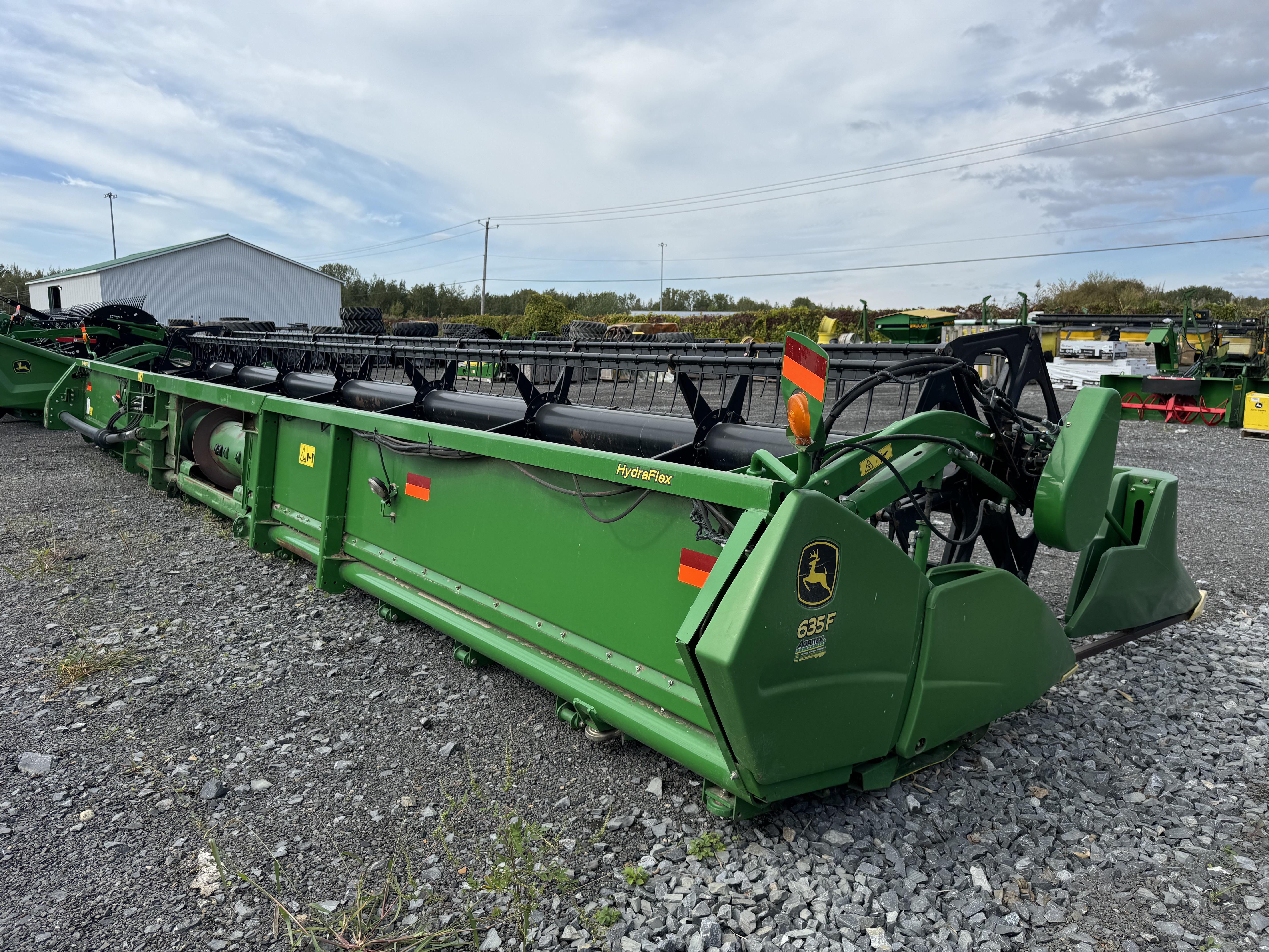 John Deere 635F