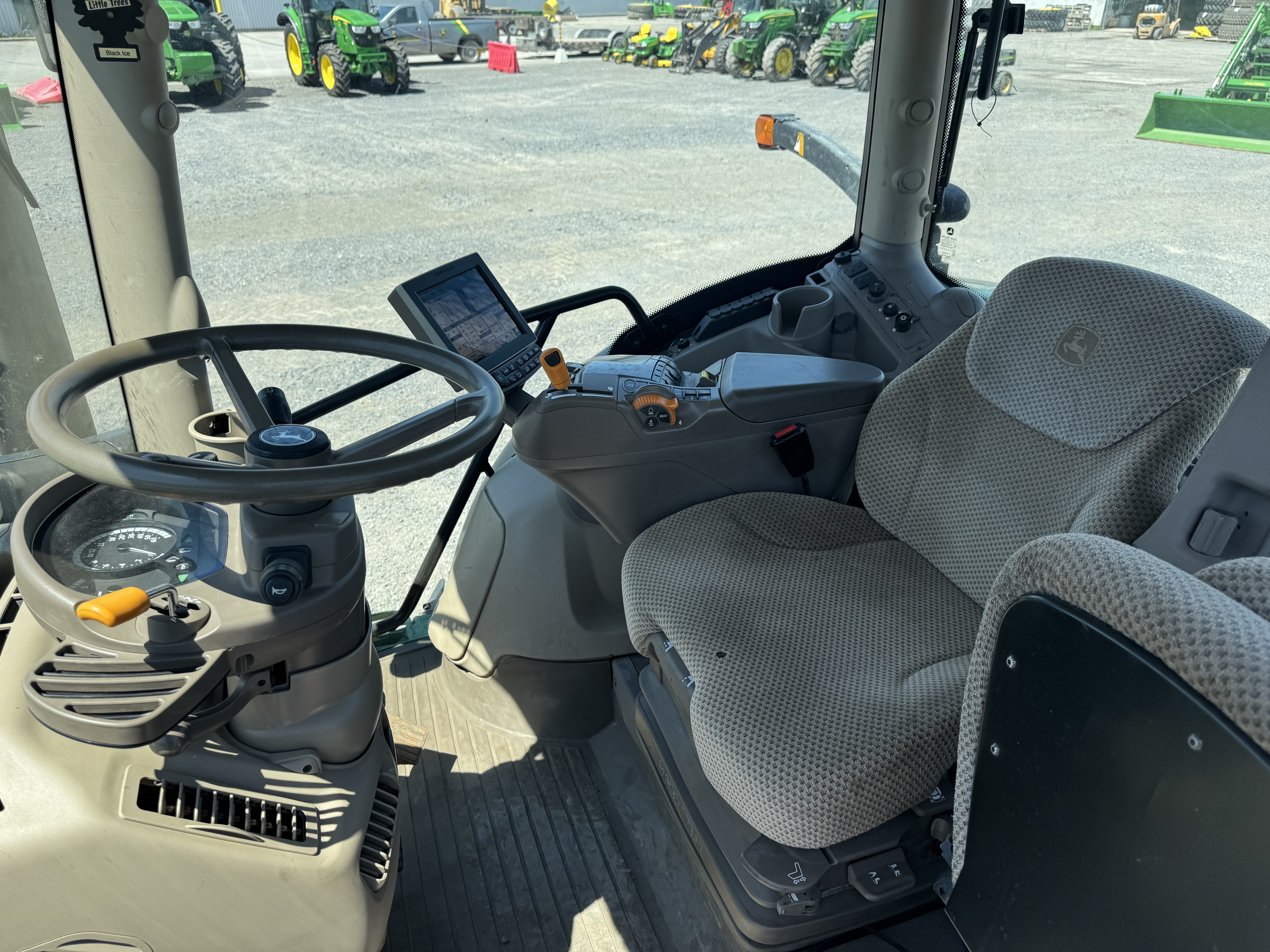 John Deere 6145R