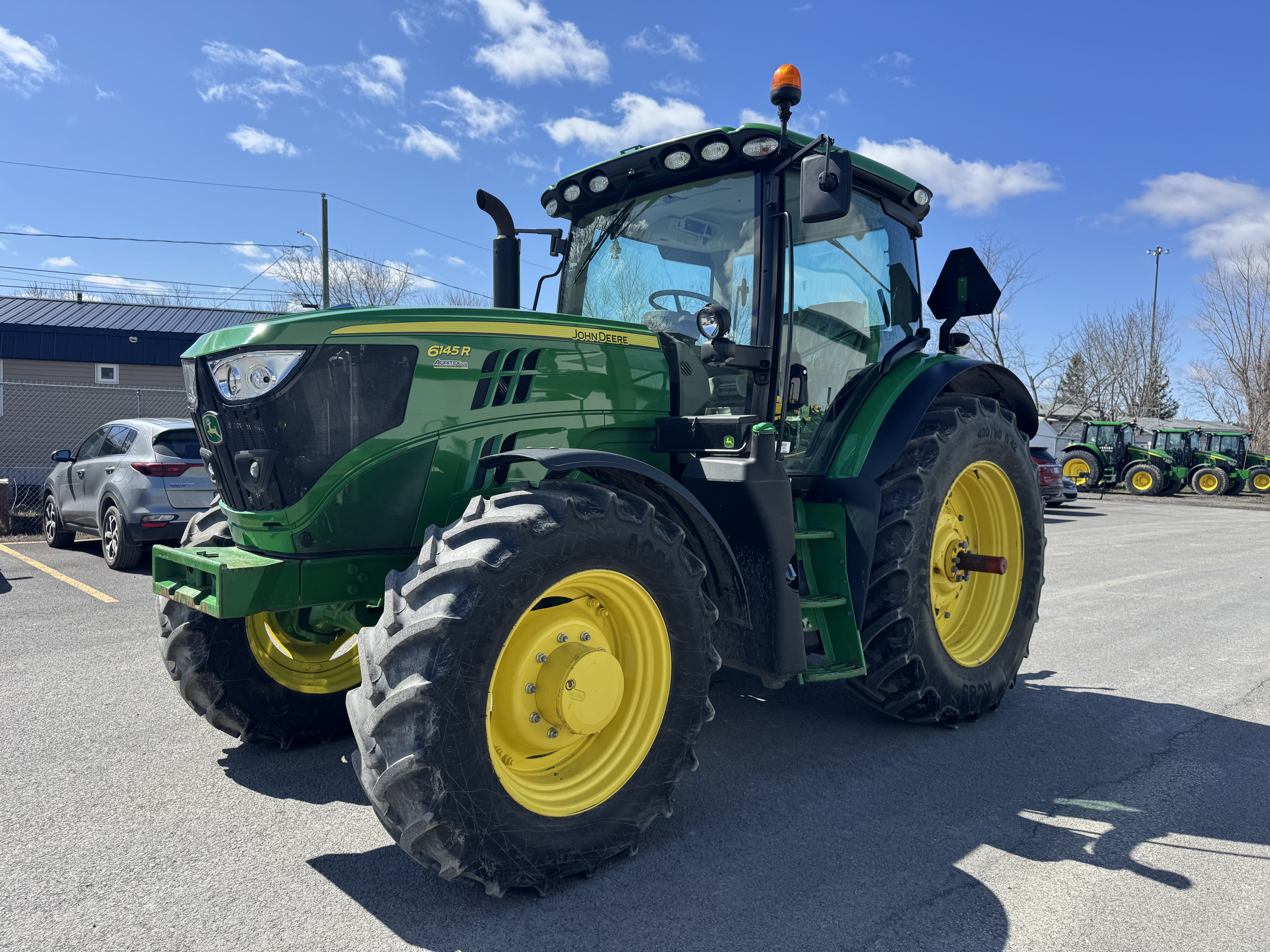 John Deere 6145R 