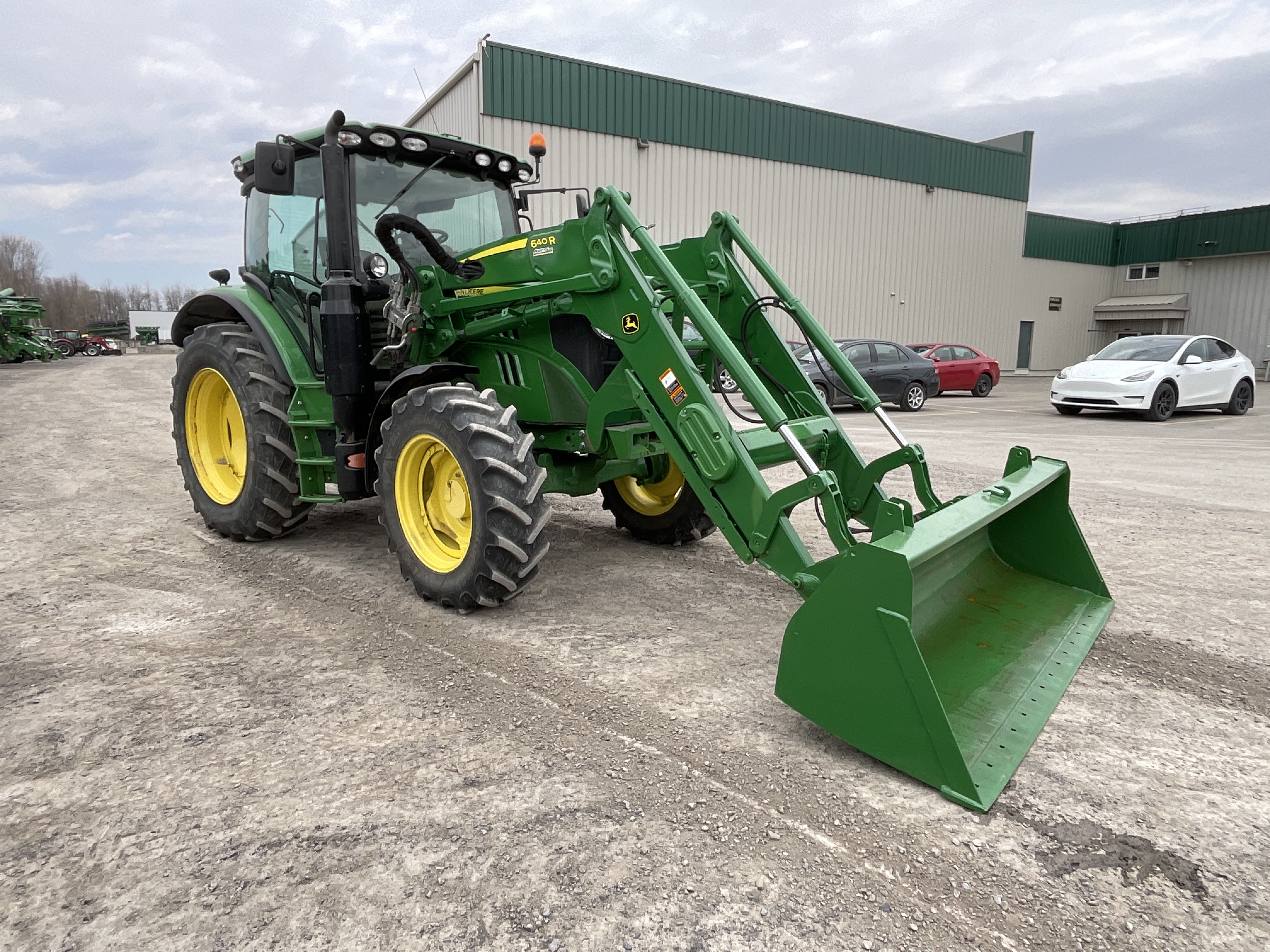 John Deere 6110R 