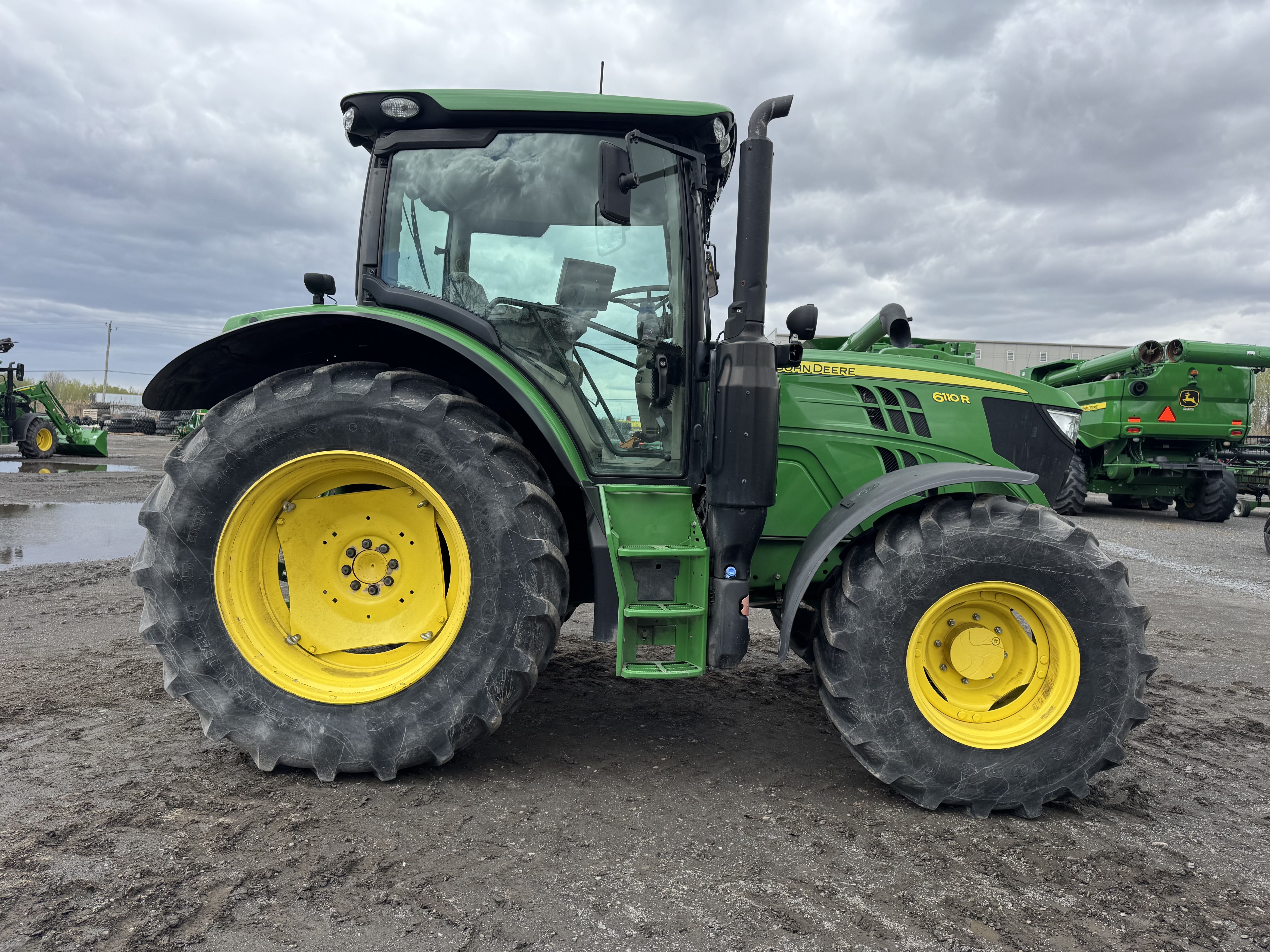 John Deere 6110R