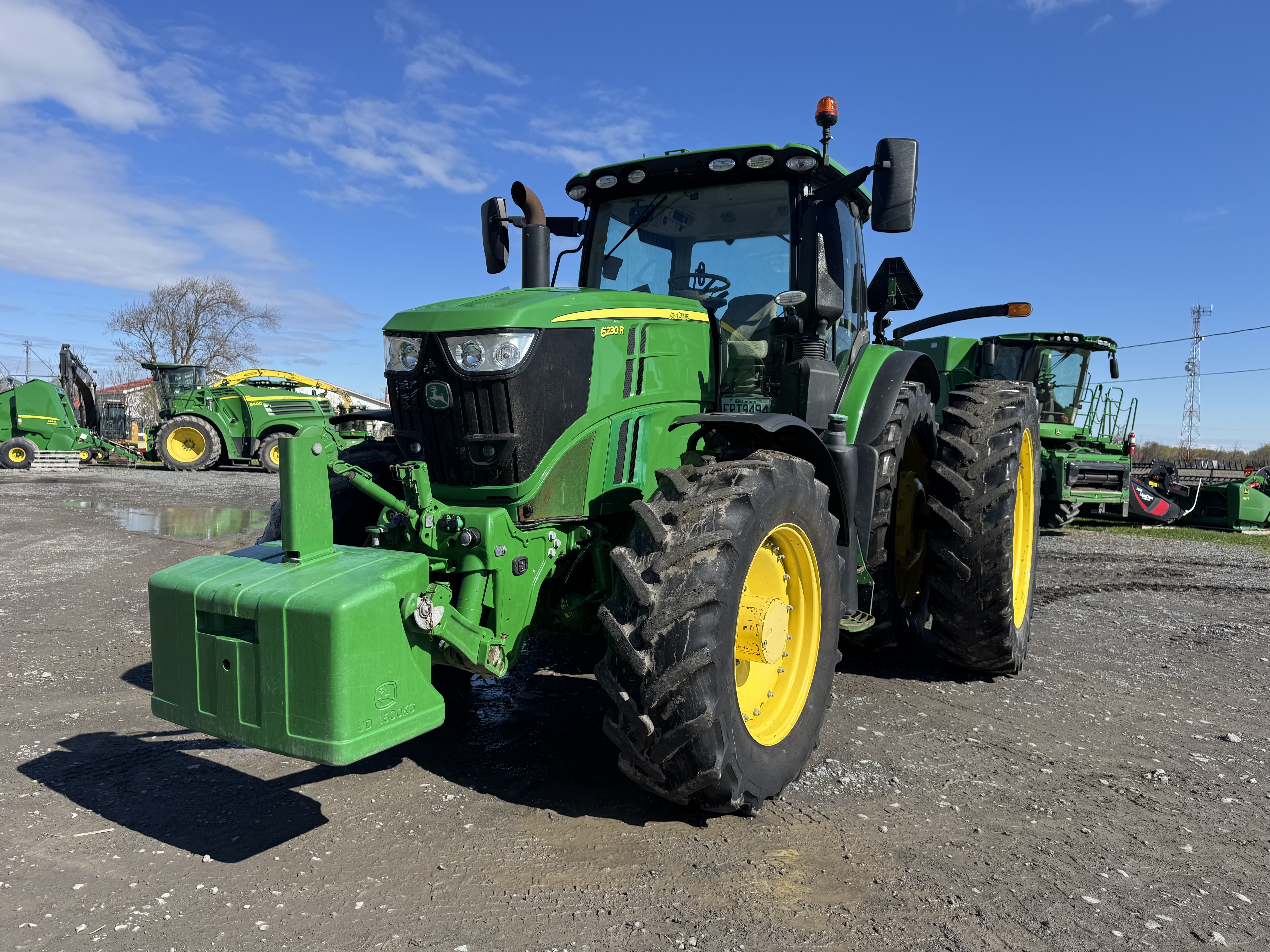 John Deere 6230R FRT HITCH