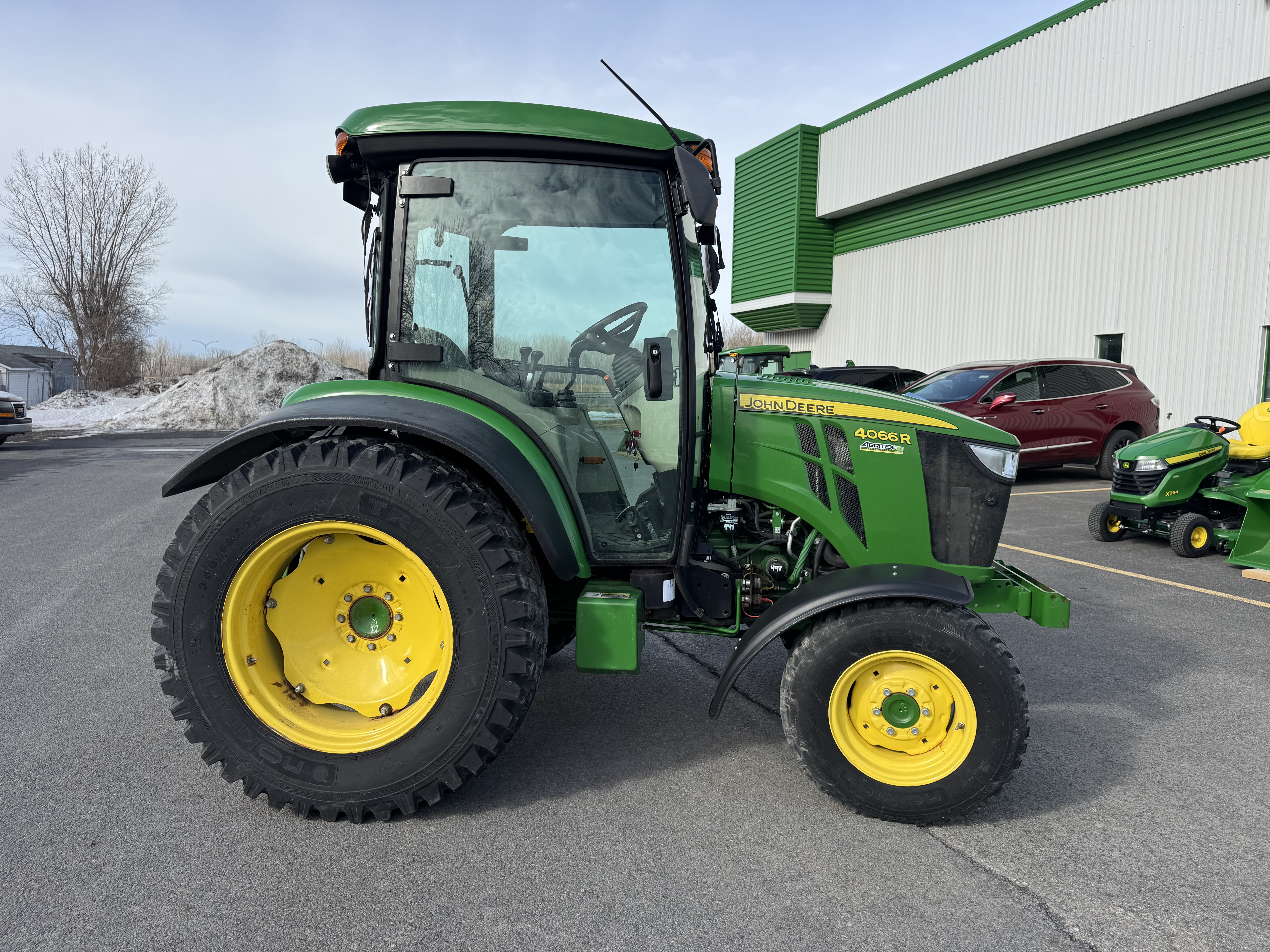 John Deere 4066R