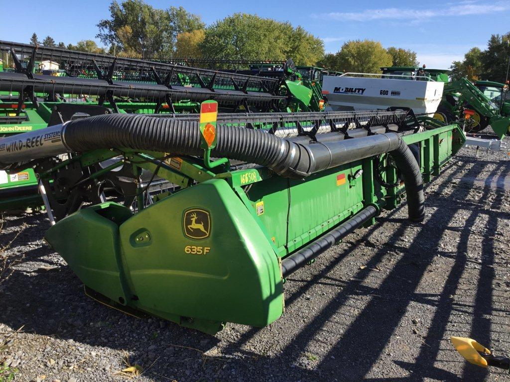 John Deere 635F + tube a air ****POUR LES PIECES****