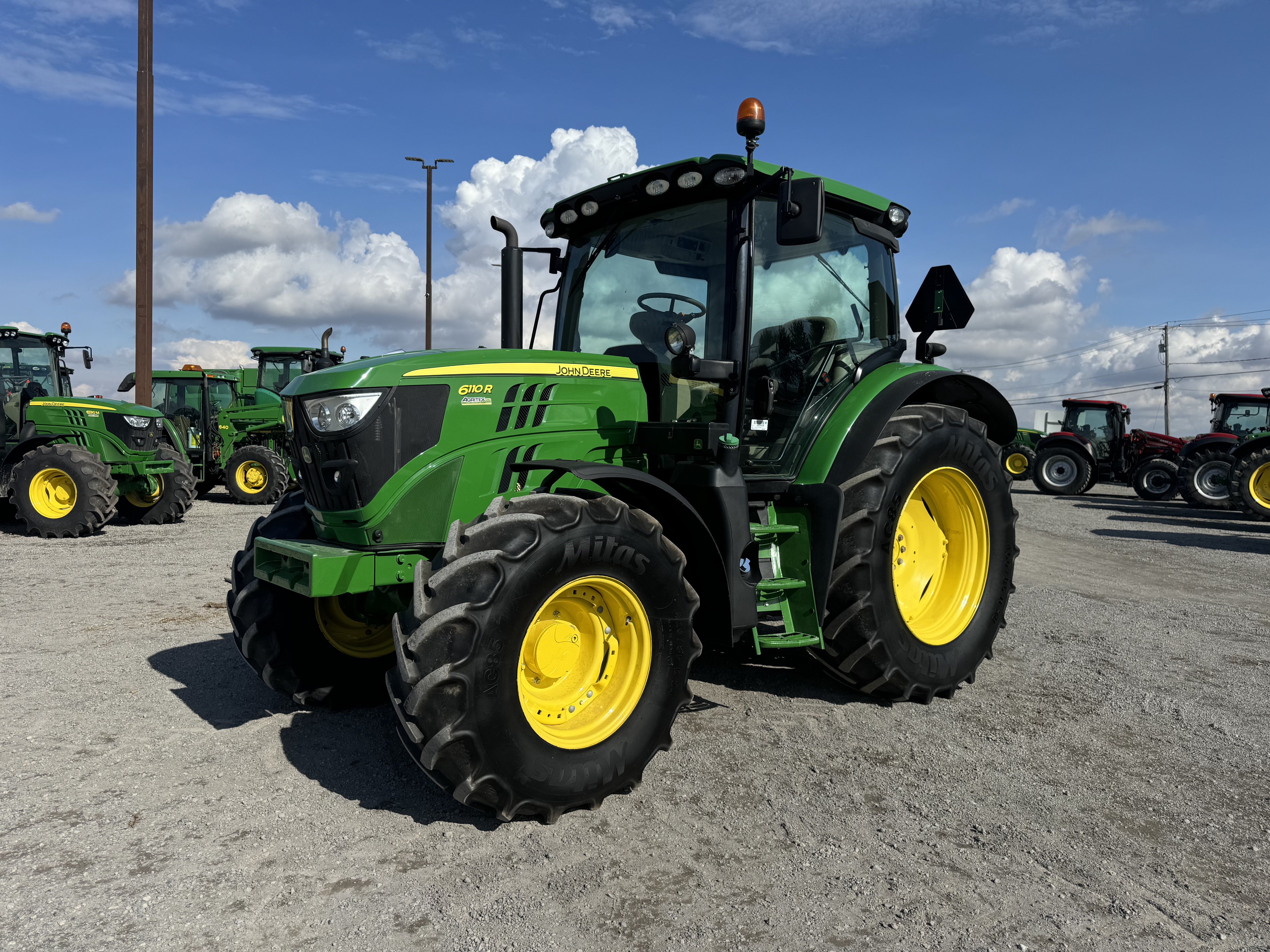 John Deere 6110R