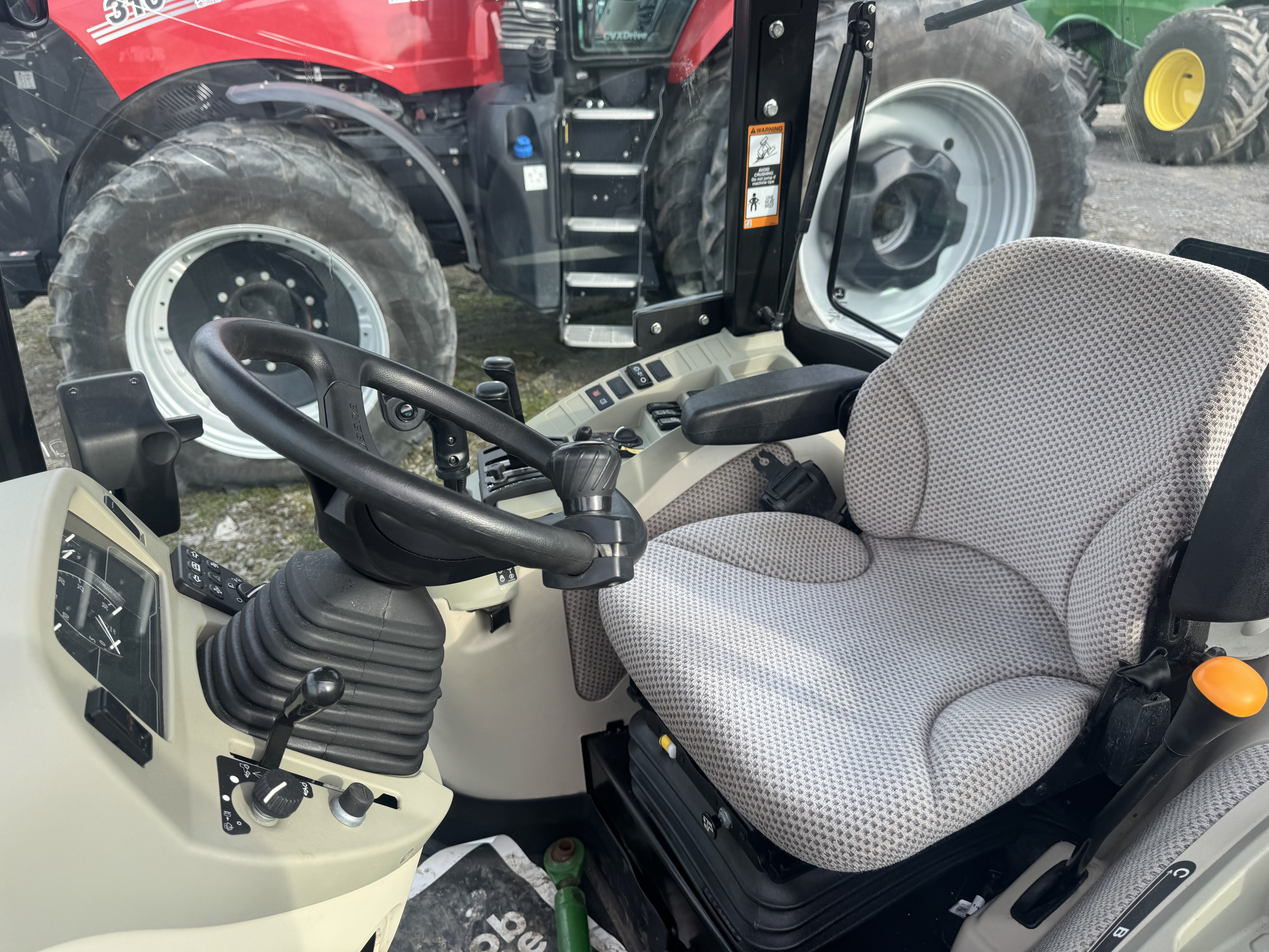 John Deere 4052R GRATTE TURF    