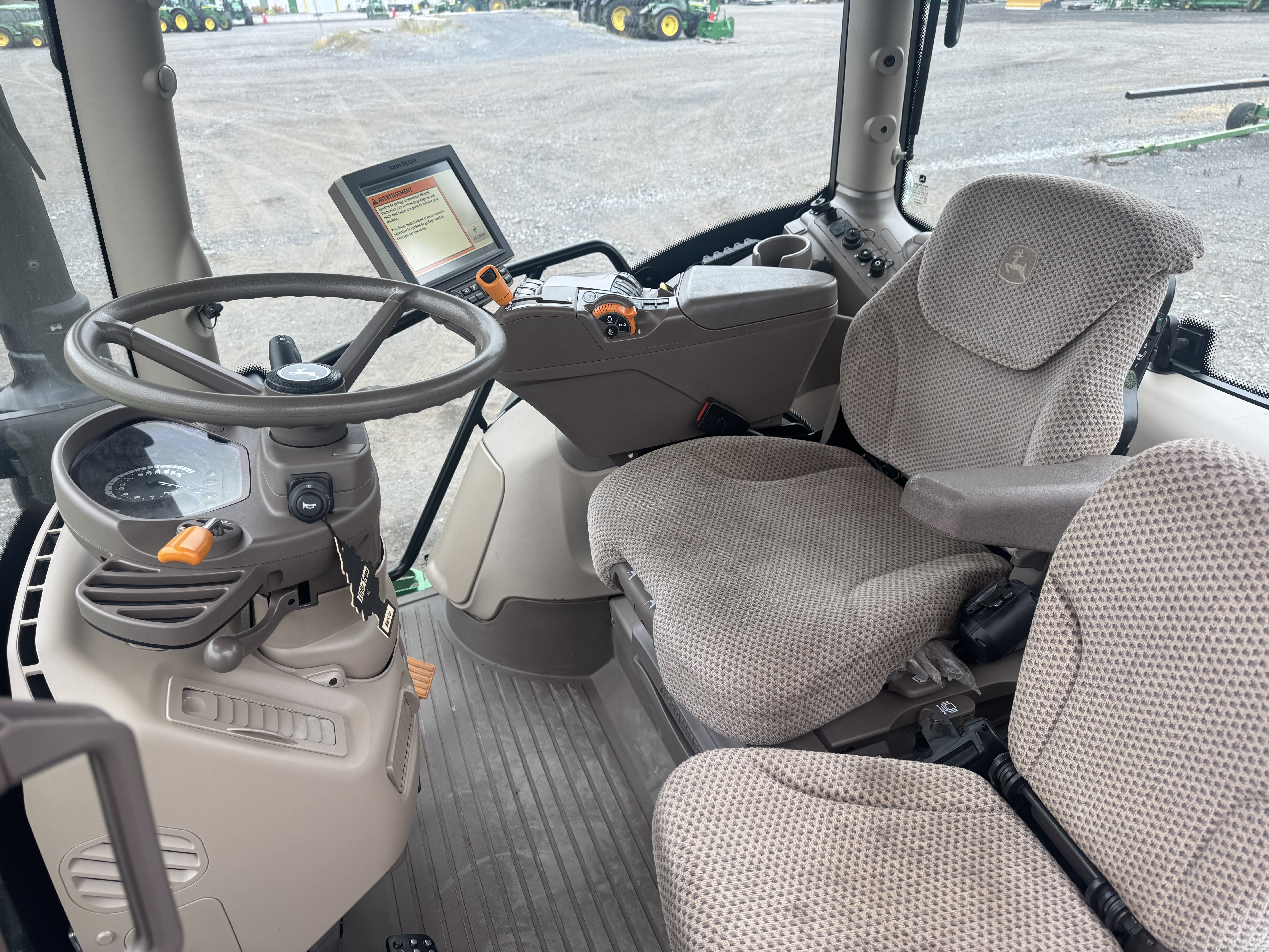 John Deere 6110R