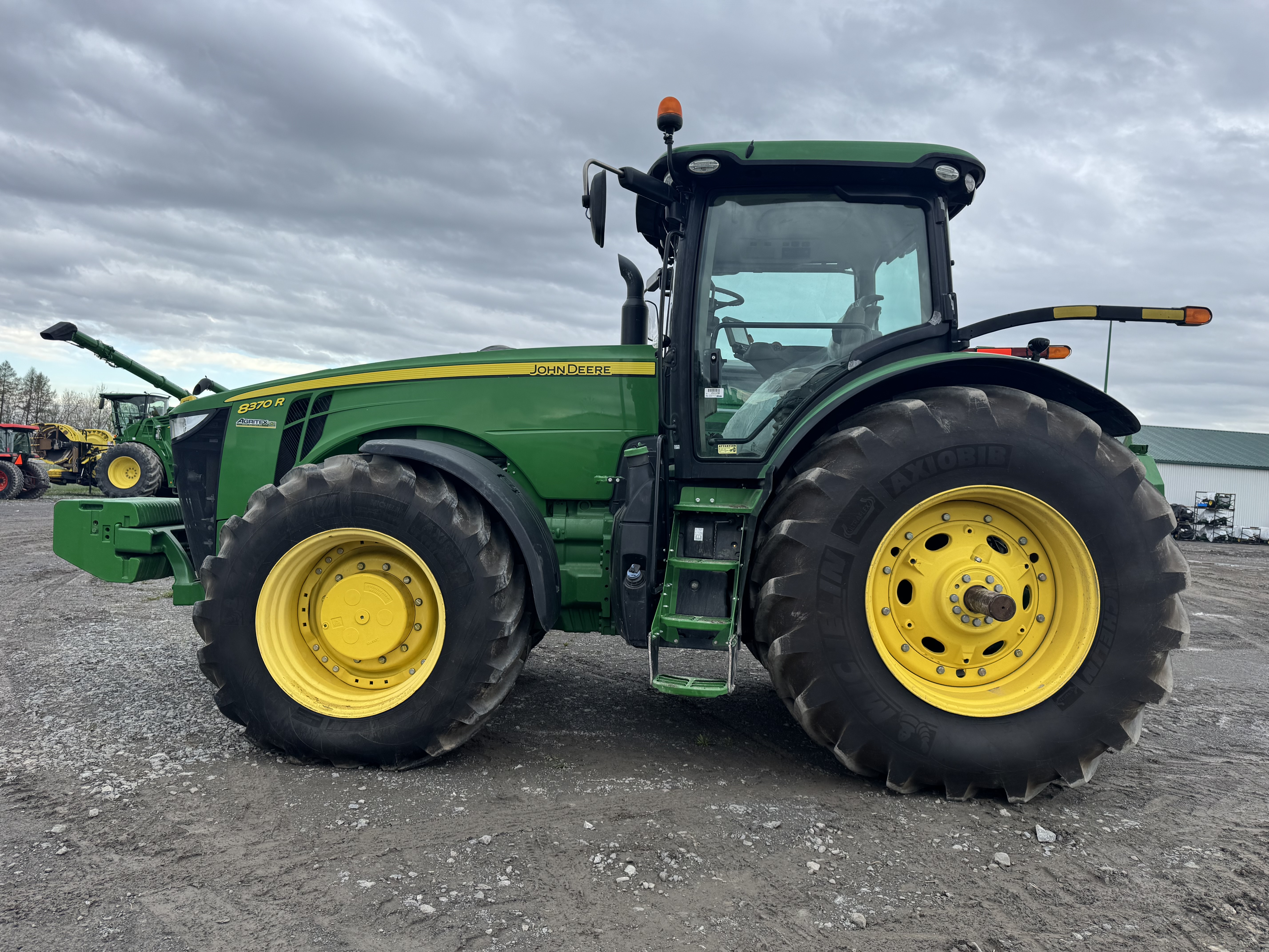 John Deere 8370R