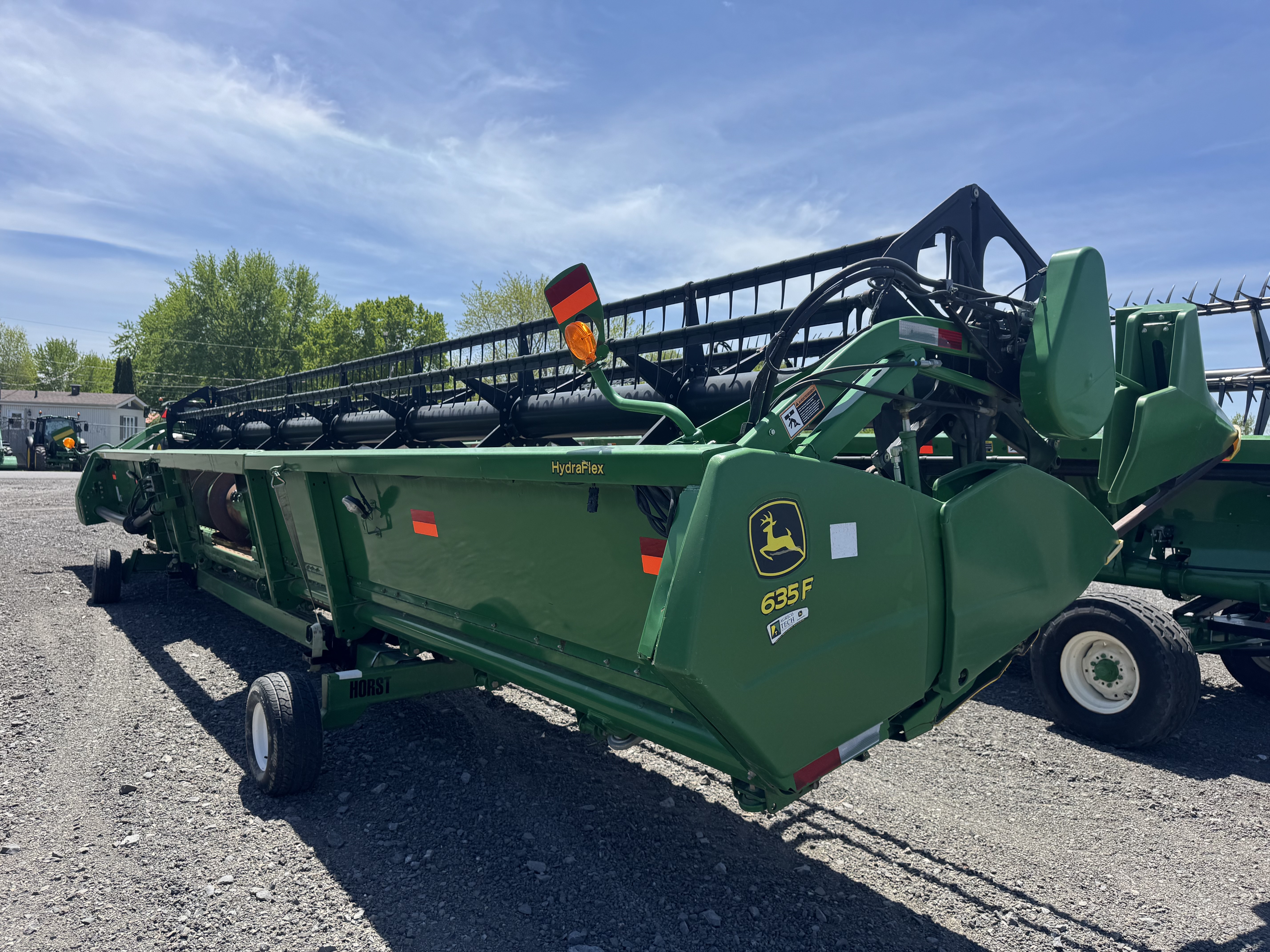 John Deere 635F