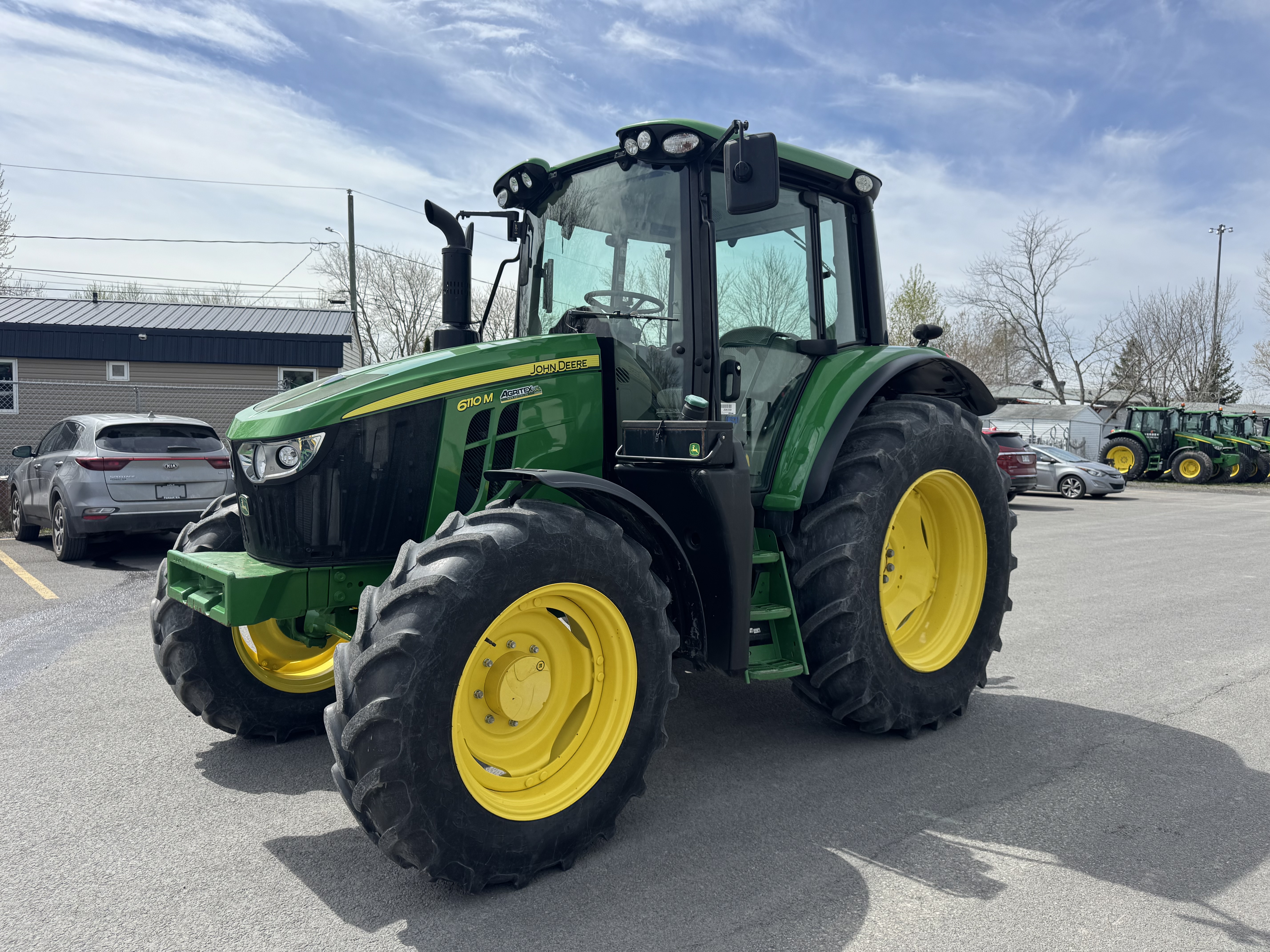 John Deere 6110M