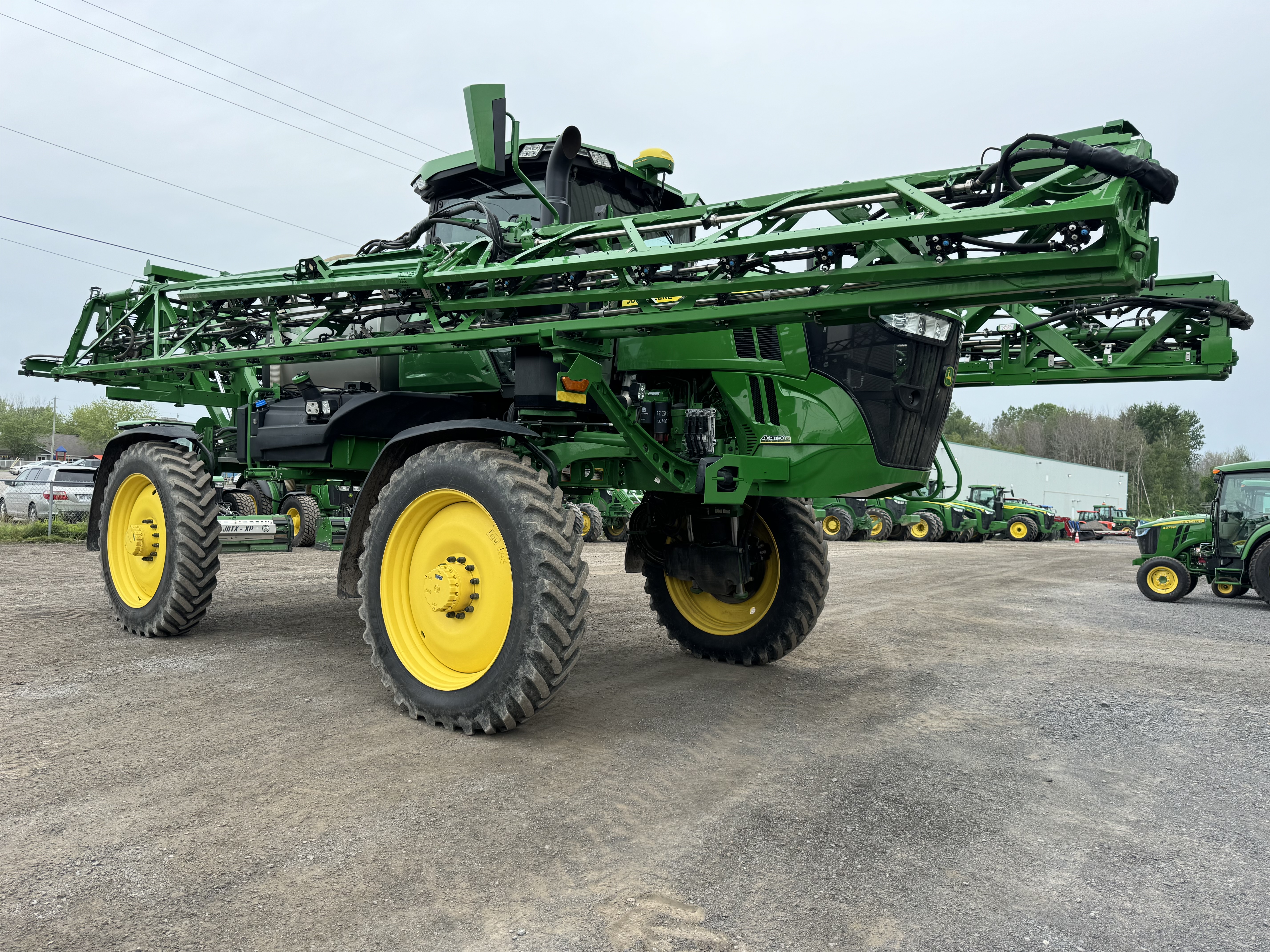 John Deere 410R SEE & SPRAY