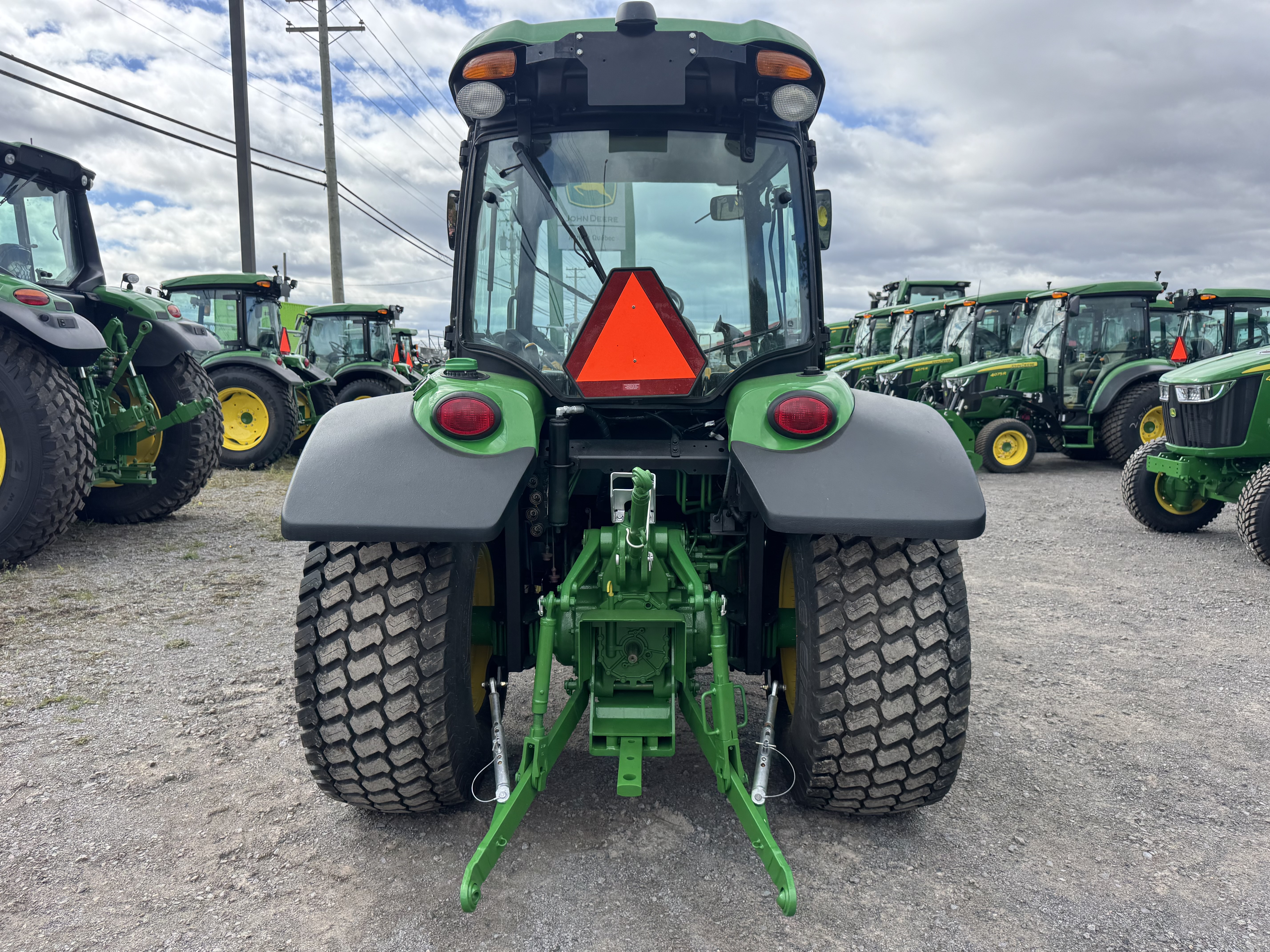 John Deere 4066R TURF JRTX    