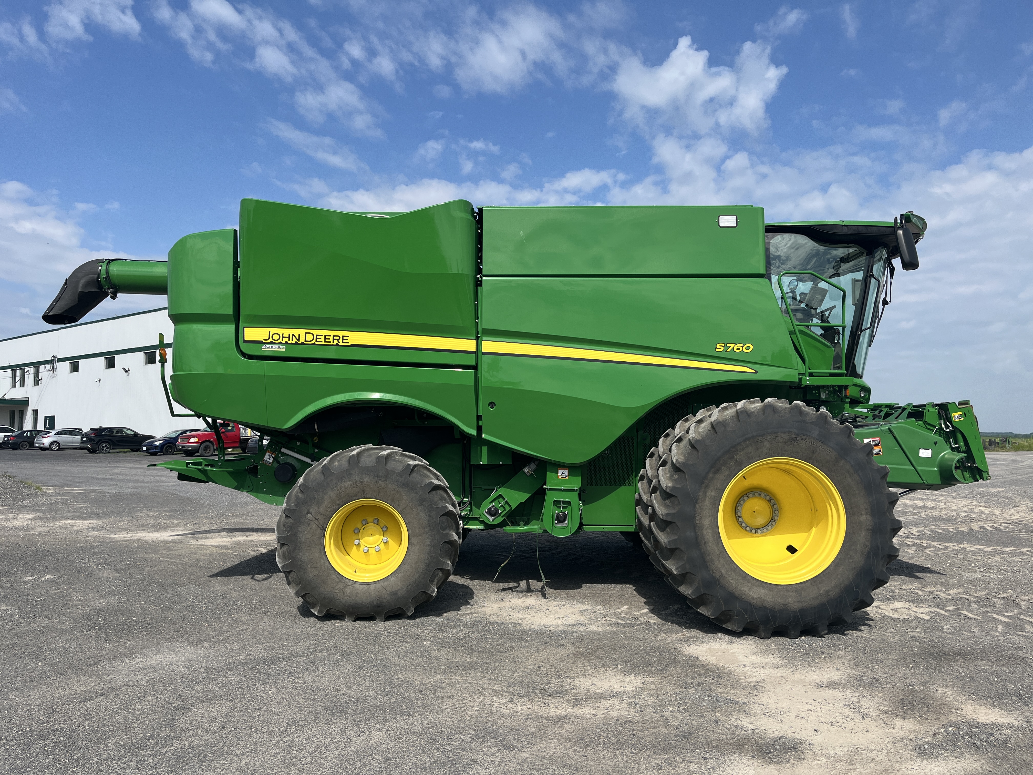 John Deere S760