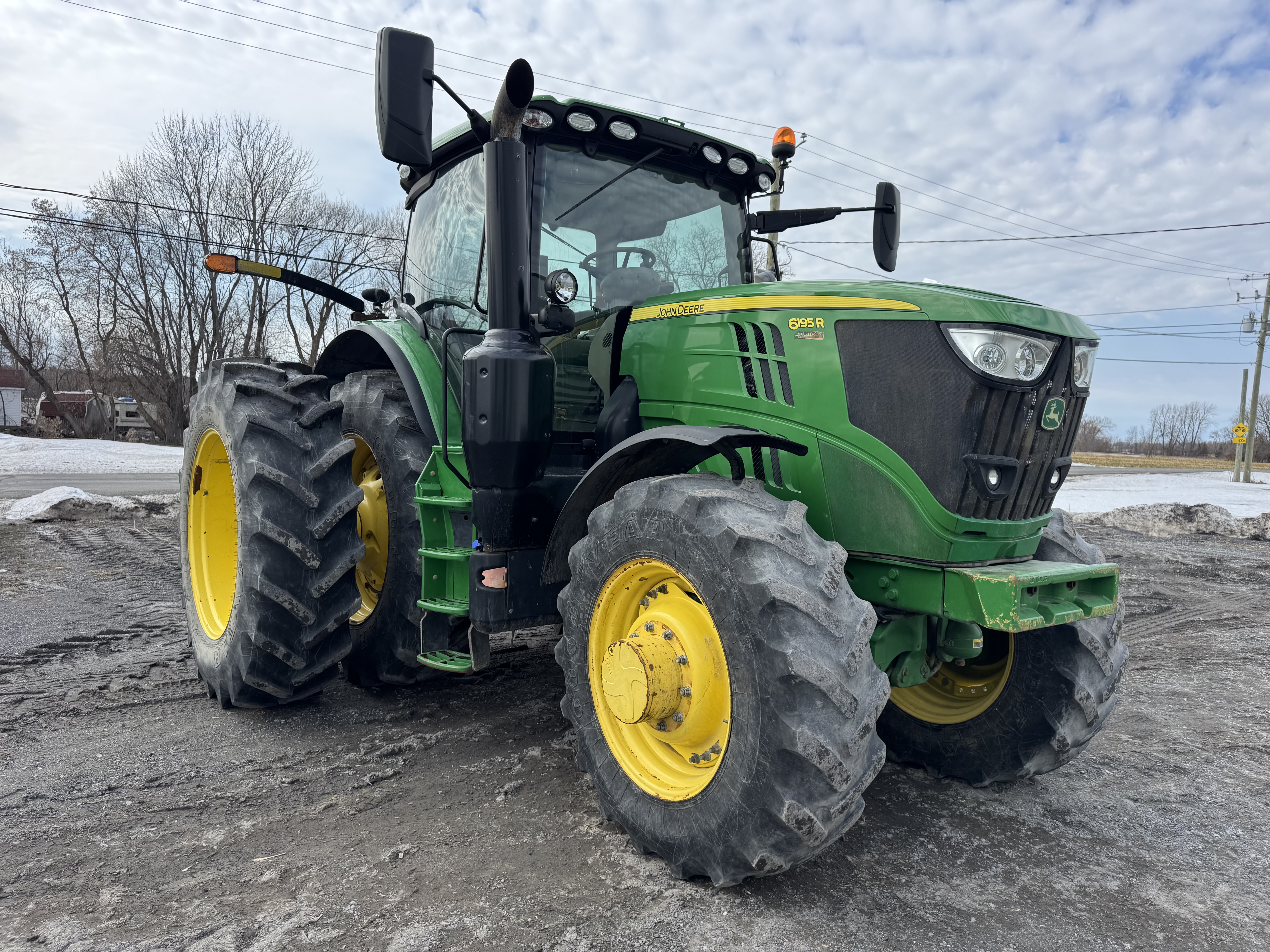 John Deere 6195R 