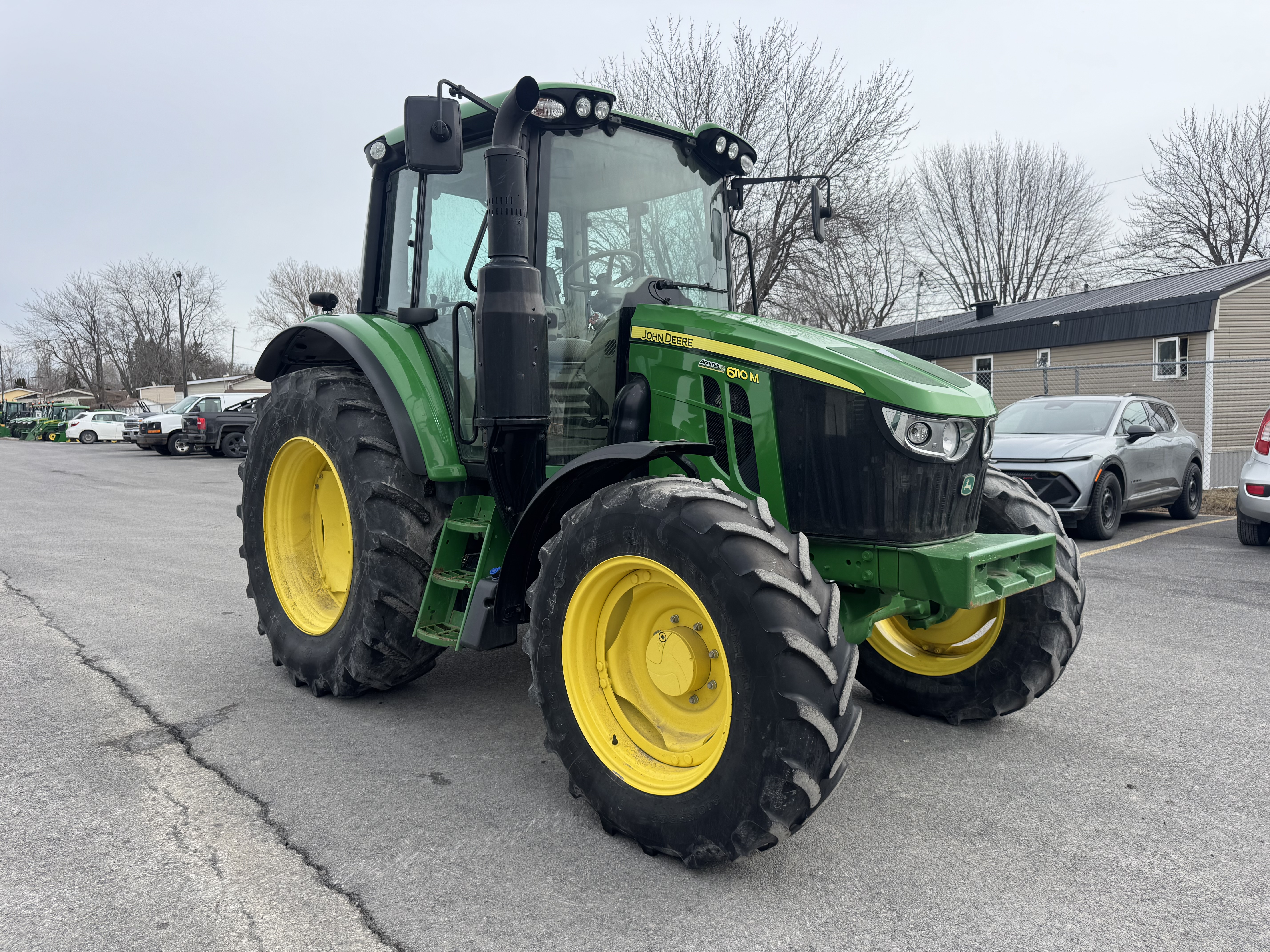 John Deere 6110M 