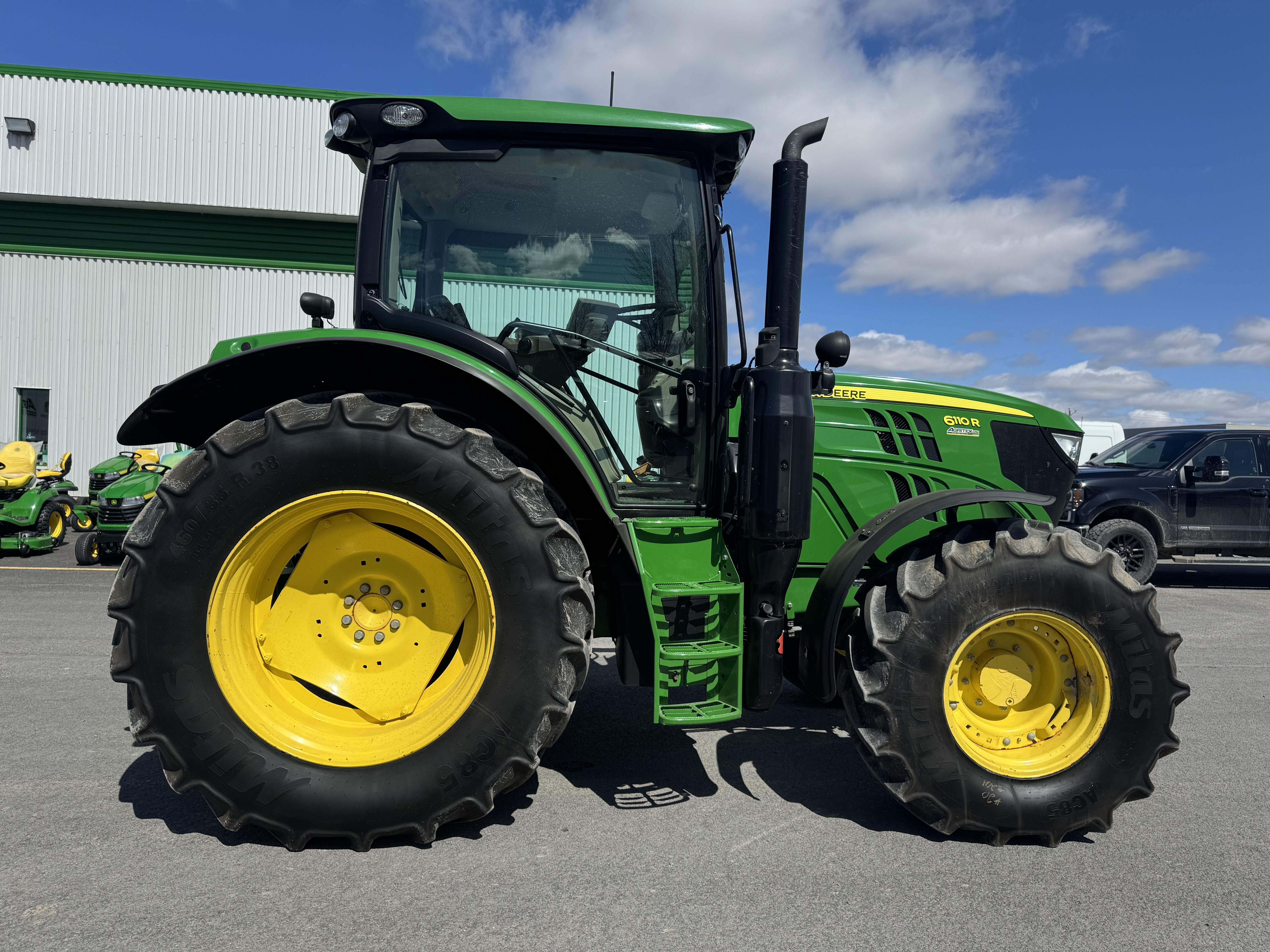 John Deere 6110R