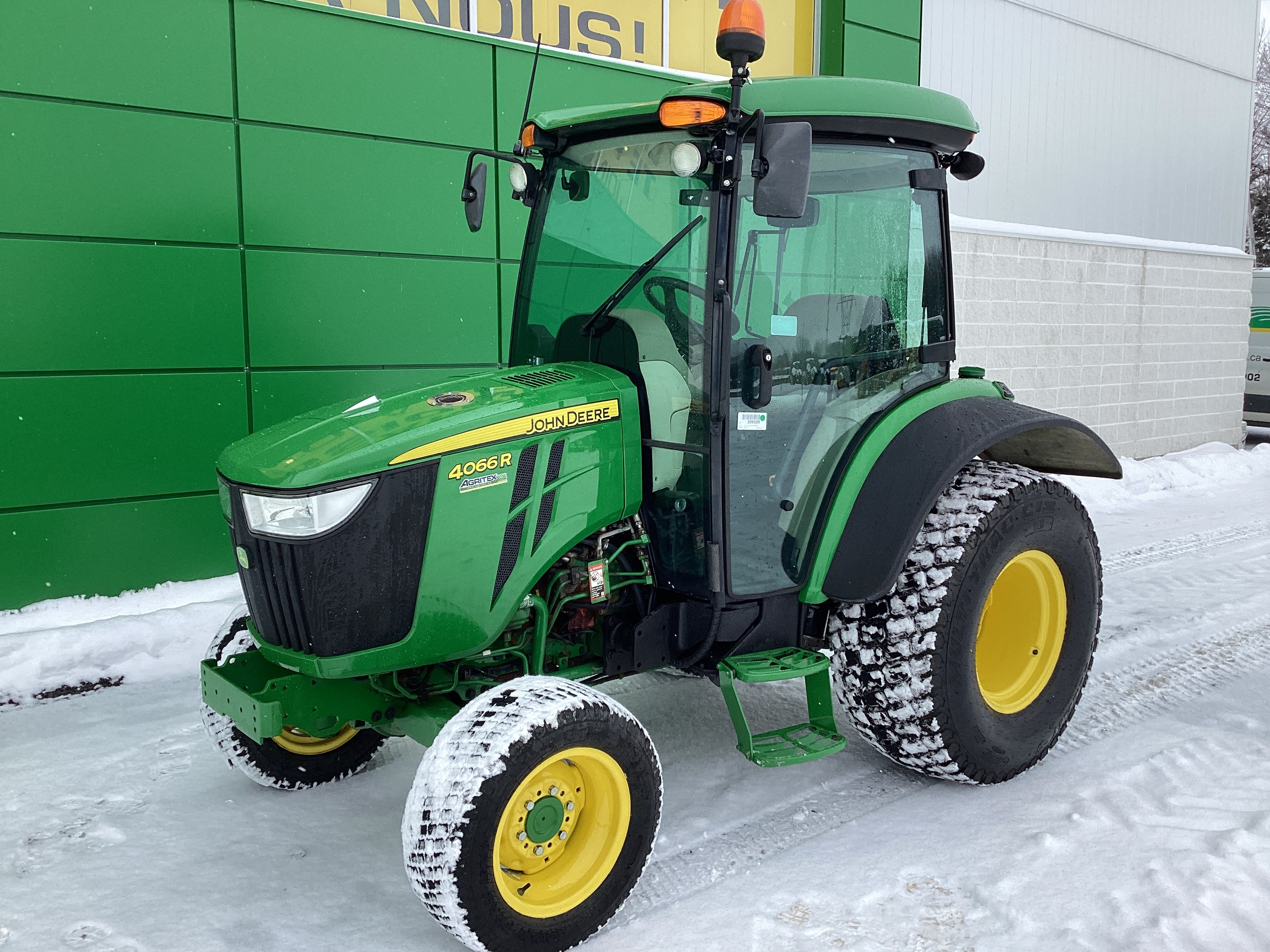 John Deere 4066R TURF