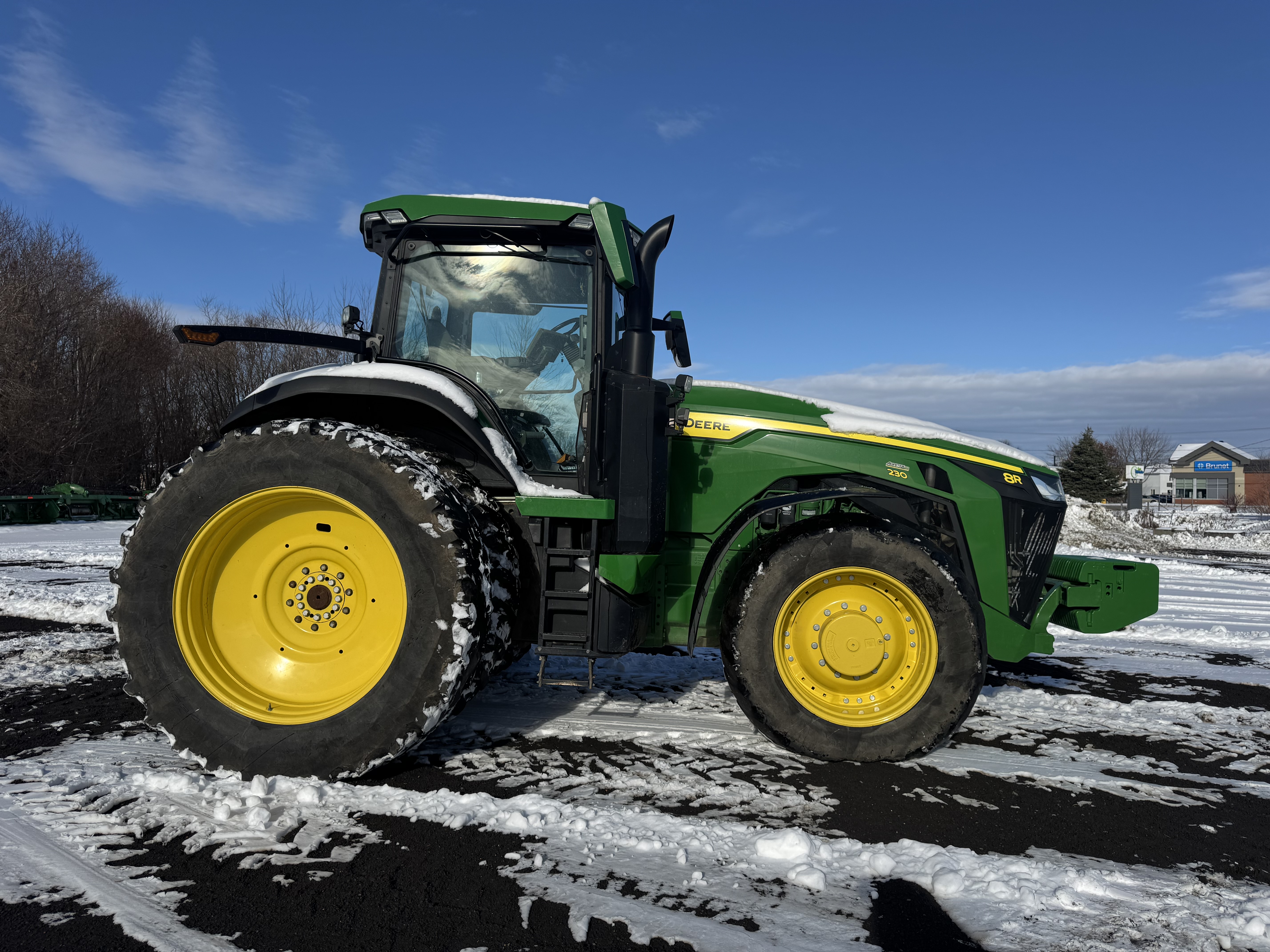 John Deere 8R 230
