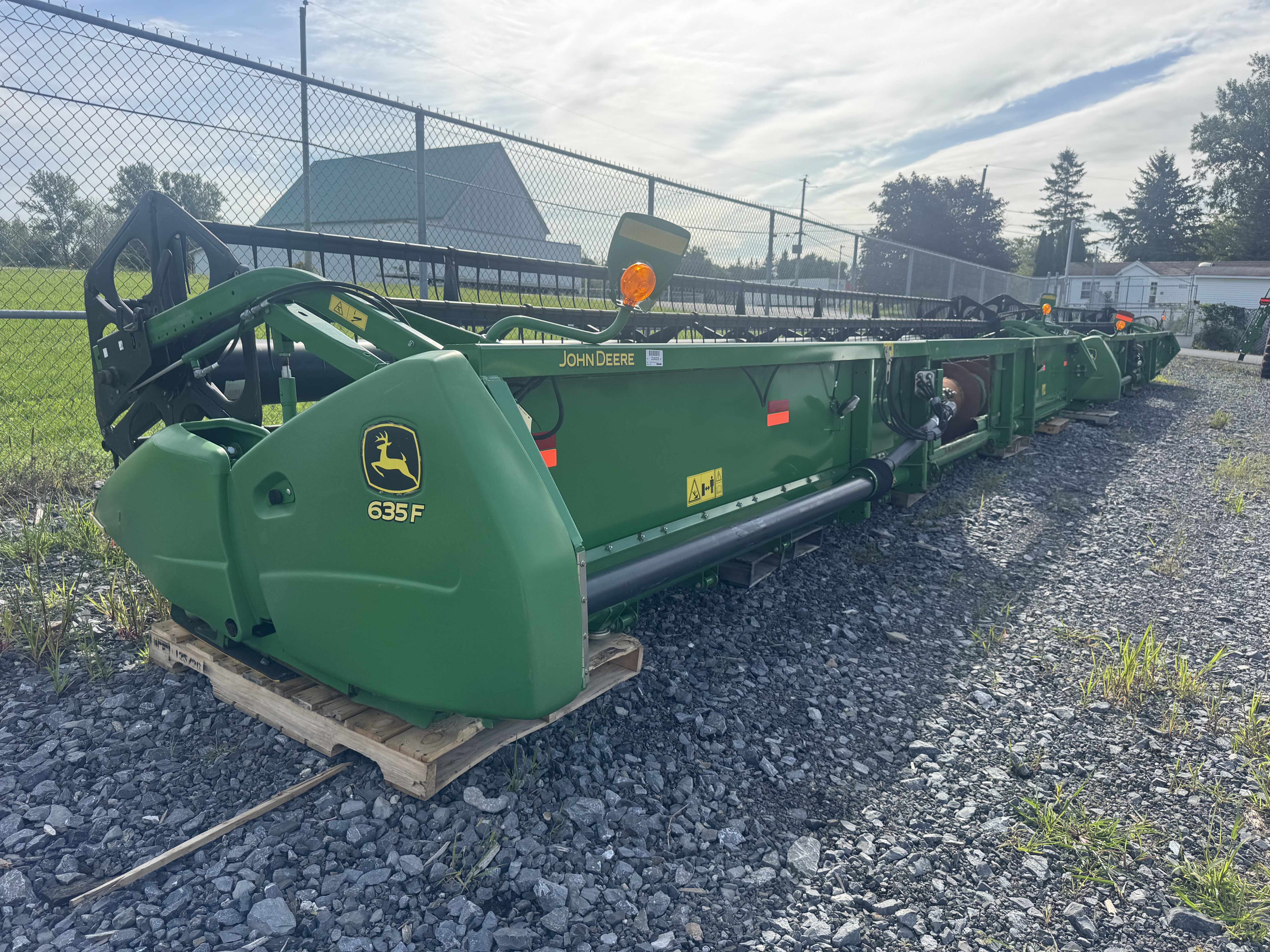 John Deere 635F