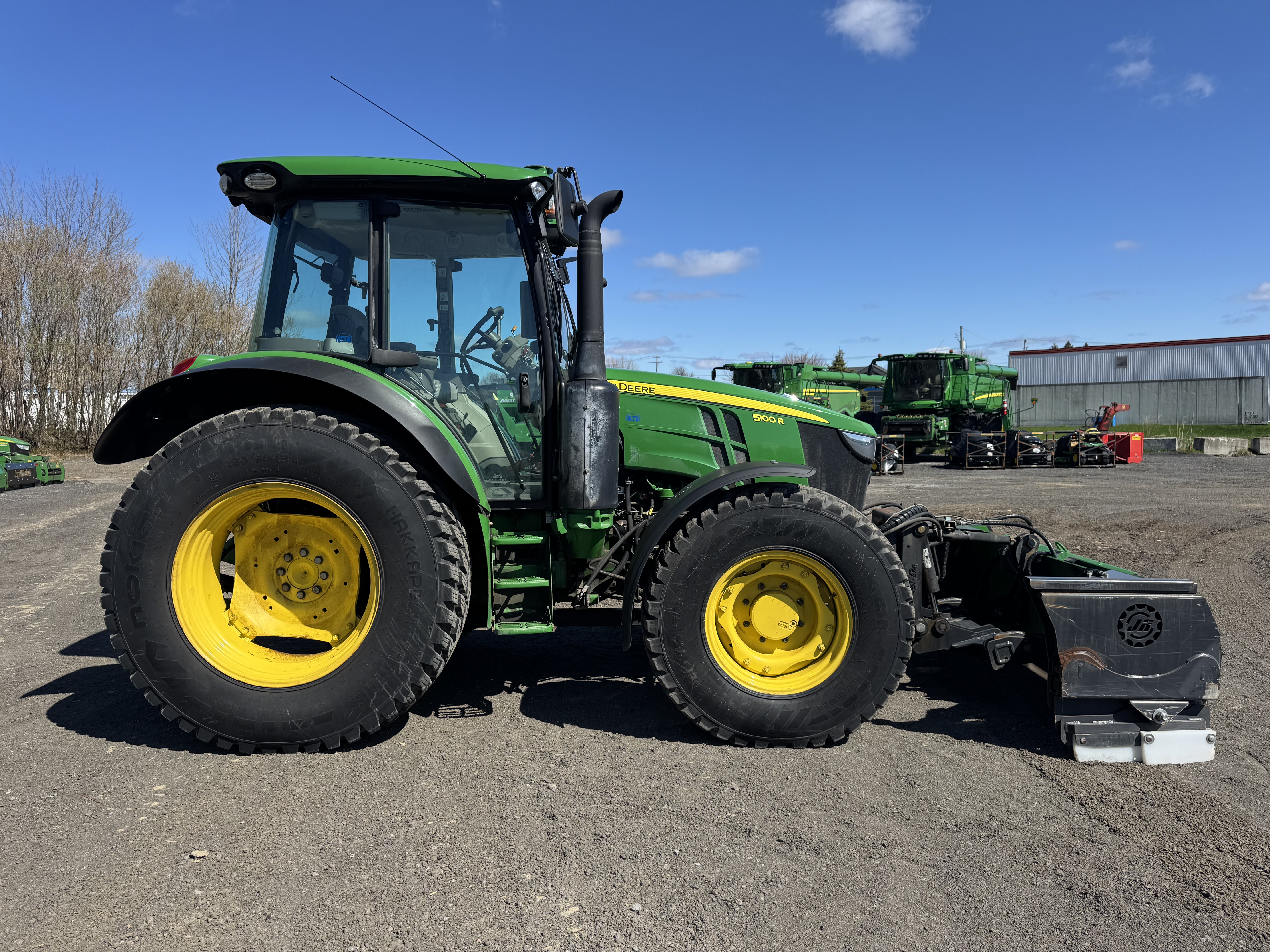 John Deere 5100R NOKIAN JRTX-XP