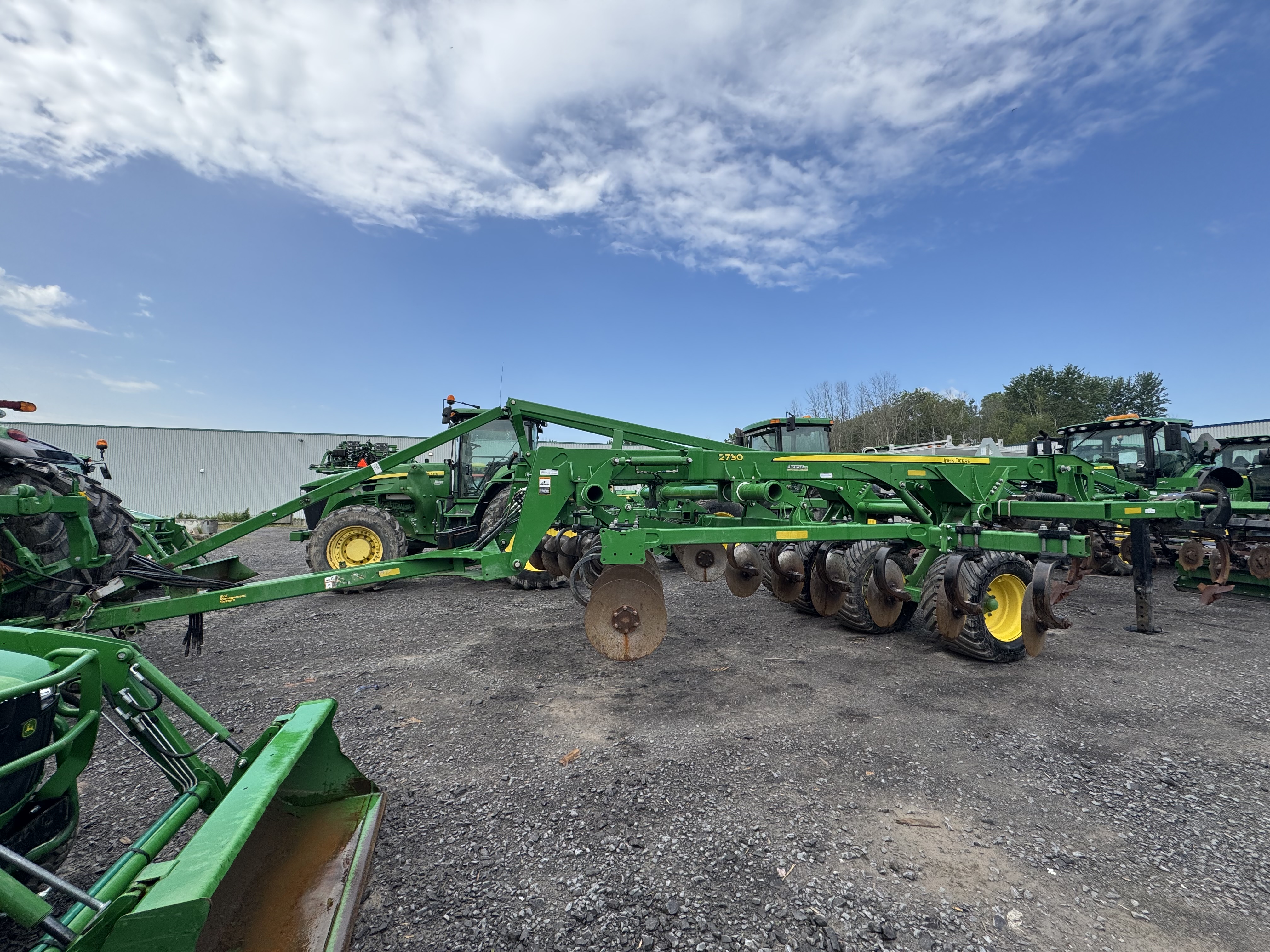 John Deere 2730