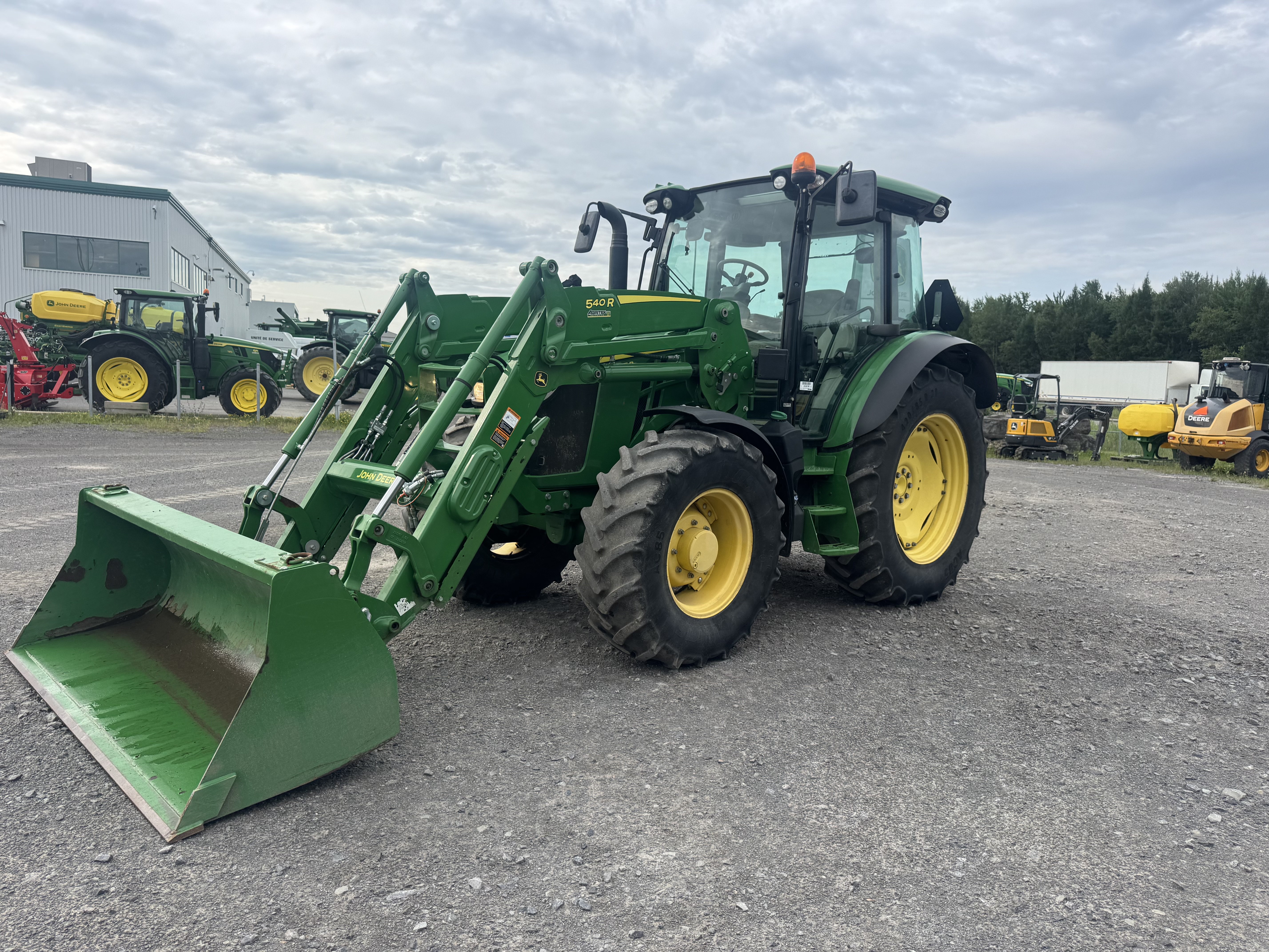 John Deere 5115R