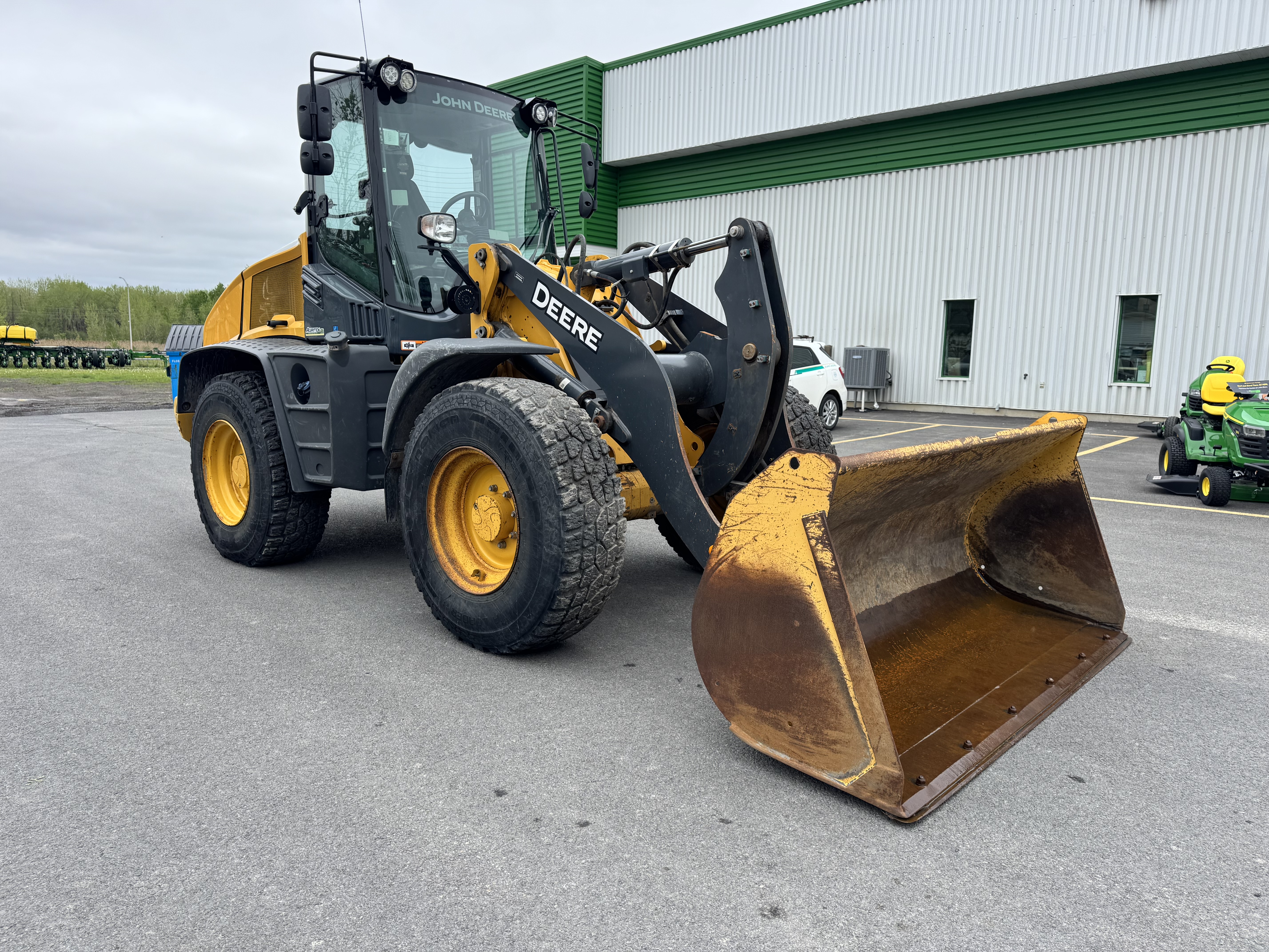 John Deere 344L 
